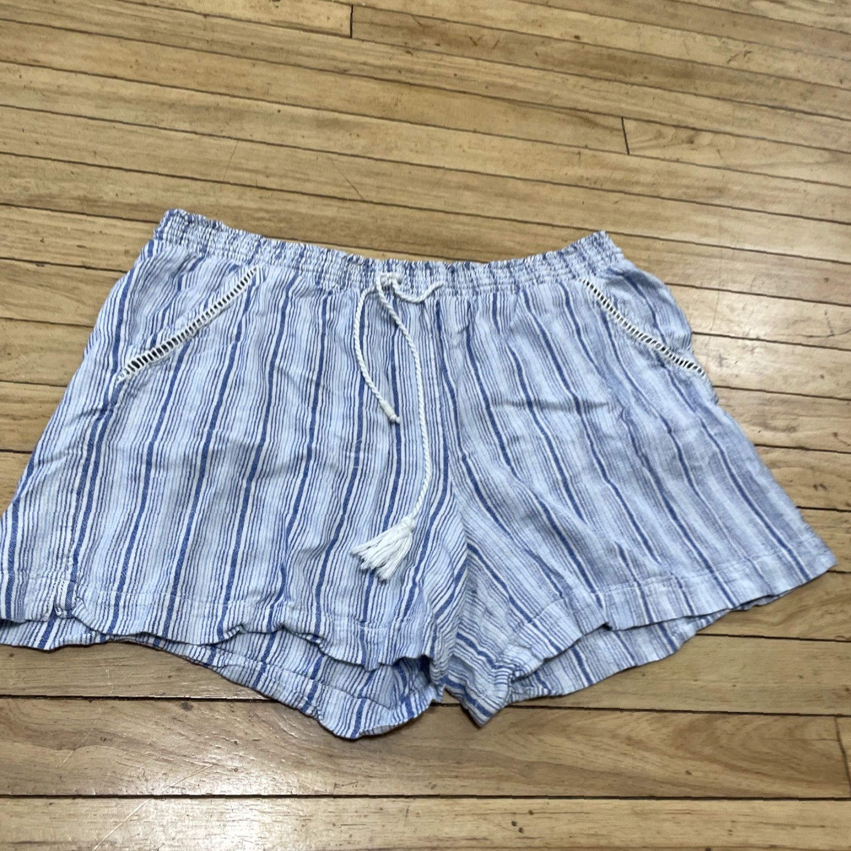 Vintage VINTAGE Briggs Light Linen Shorts Women XL Blue White Lace Drawstring Coastal Boho 36x4 Size 40" / US 18 - 2 Thumbnail