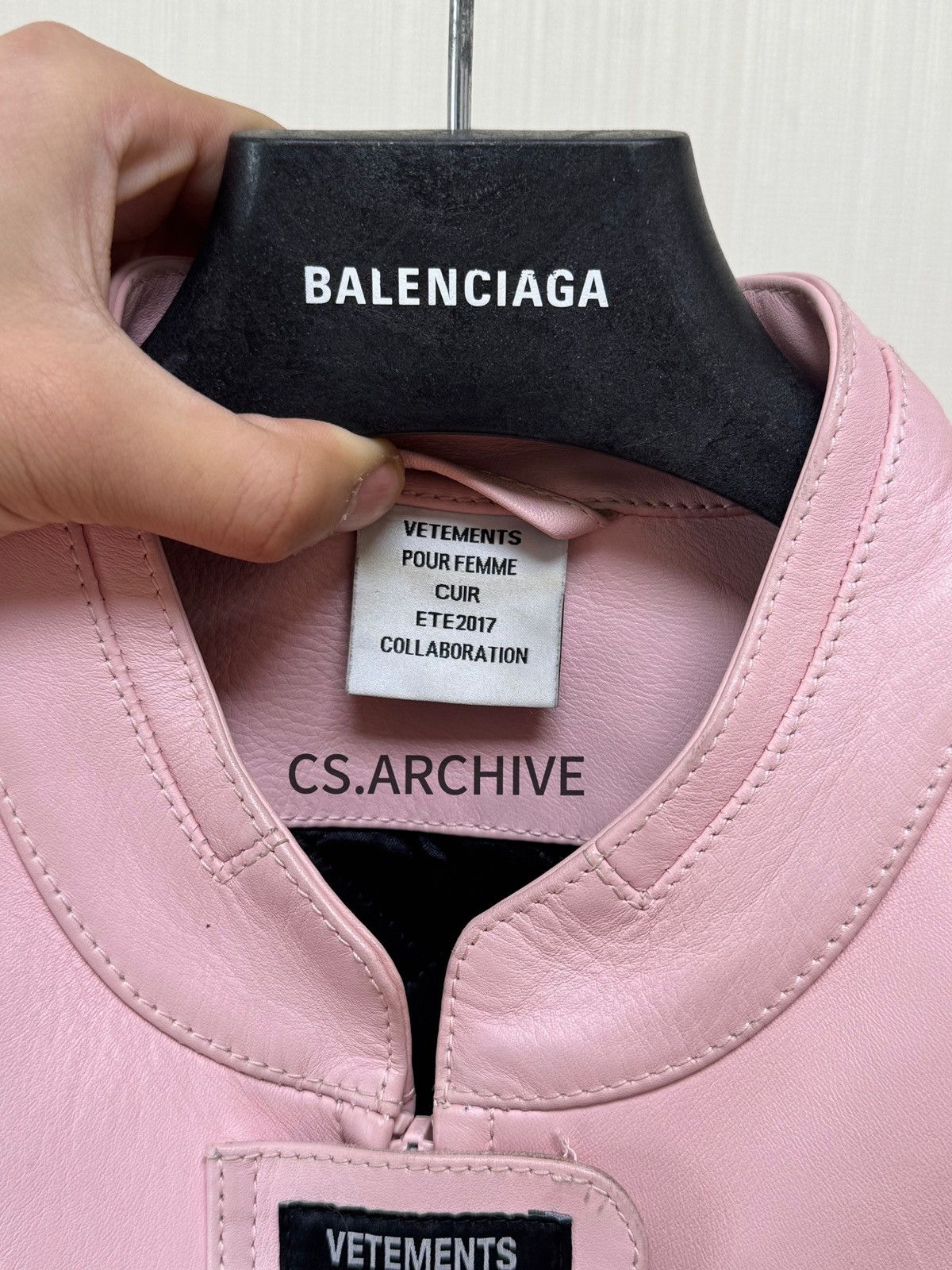 Vetements Vetements 17FW“SECURITE”Pink motorcycle leather jacket Size US S / EU 44-46 / 1 - 4 Thumbnail
