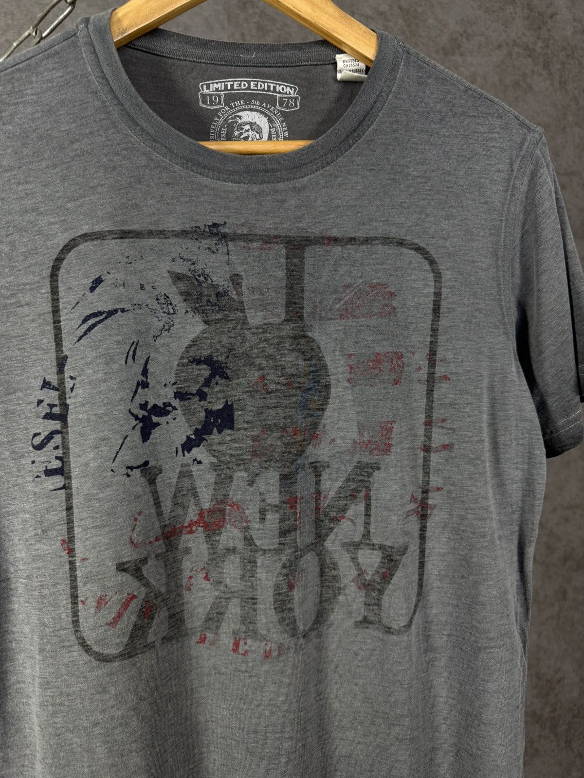 Designer × Diesel × Vintage Diesel vintage designer art tee Size US S / EU 44-46 / 1 - 3 Thumbnail