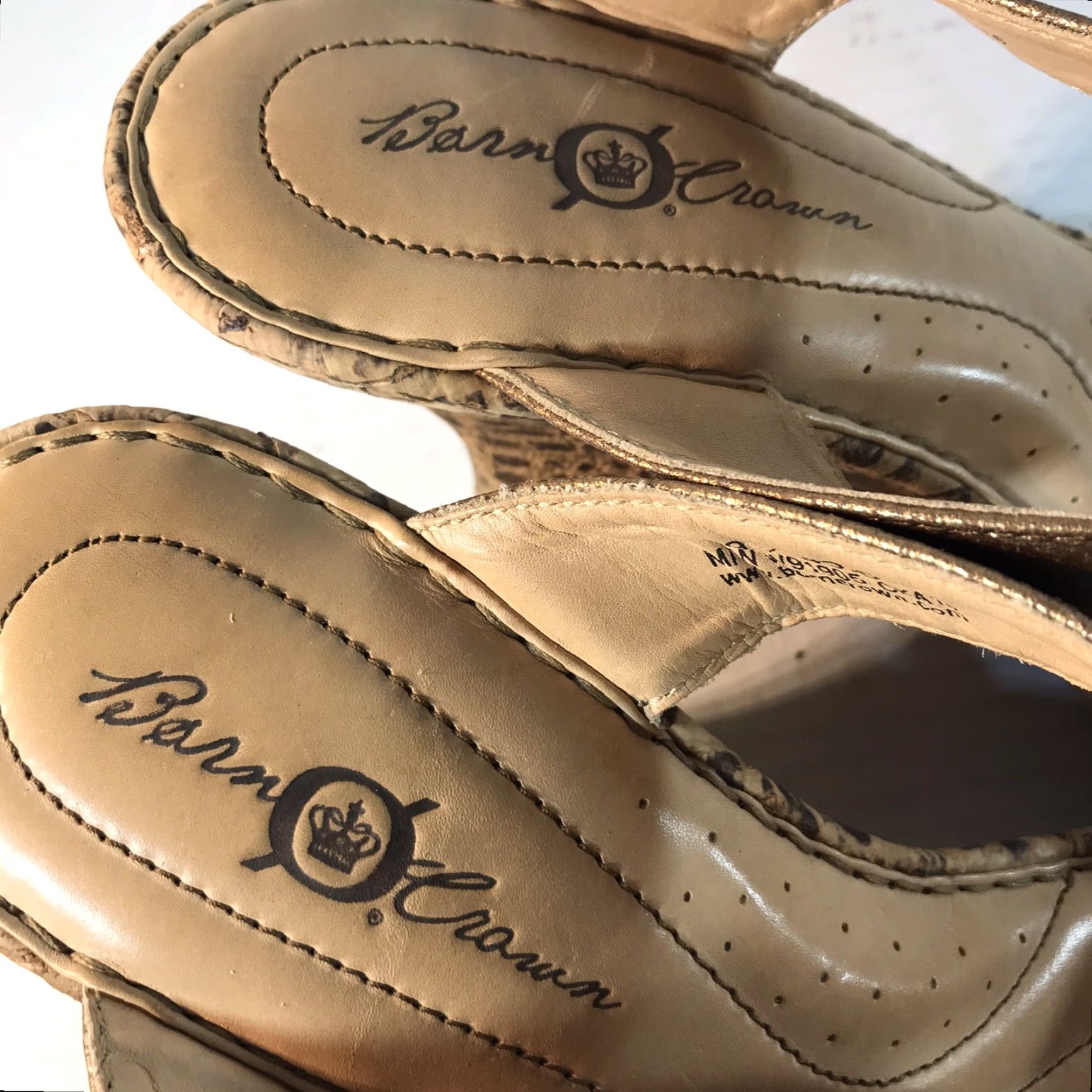 Born VINTAGE Born Crown Wedge Slides Womens Size 9 Leather Gold 4in Heel Casual Boho Size US 9 / IT 39 - 6 Thumbnail