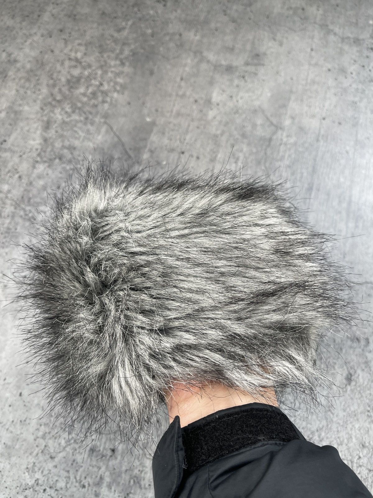 Japanese Brand Fashion Fluffy Fur Hat Size ONE SIZE - 2 Thumbnail