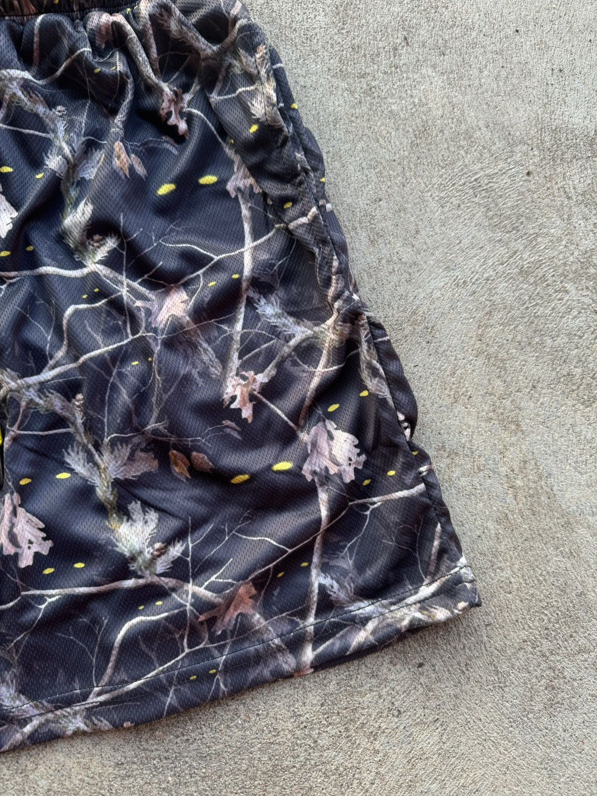 Other Real Tree Camo Mesh Sport Shorts Size US 30 / EU 46 - 3 Thumbnail