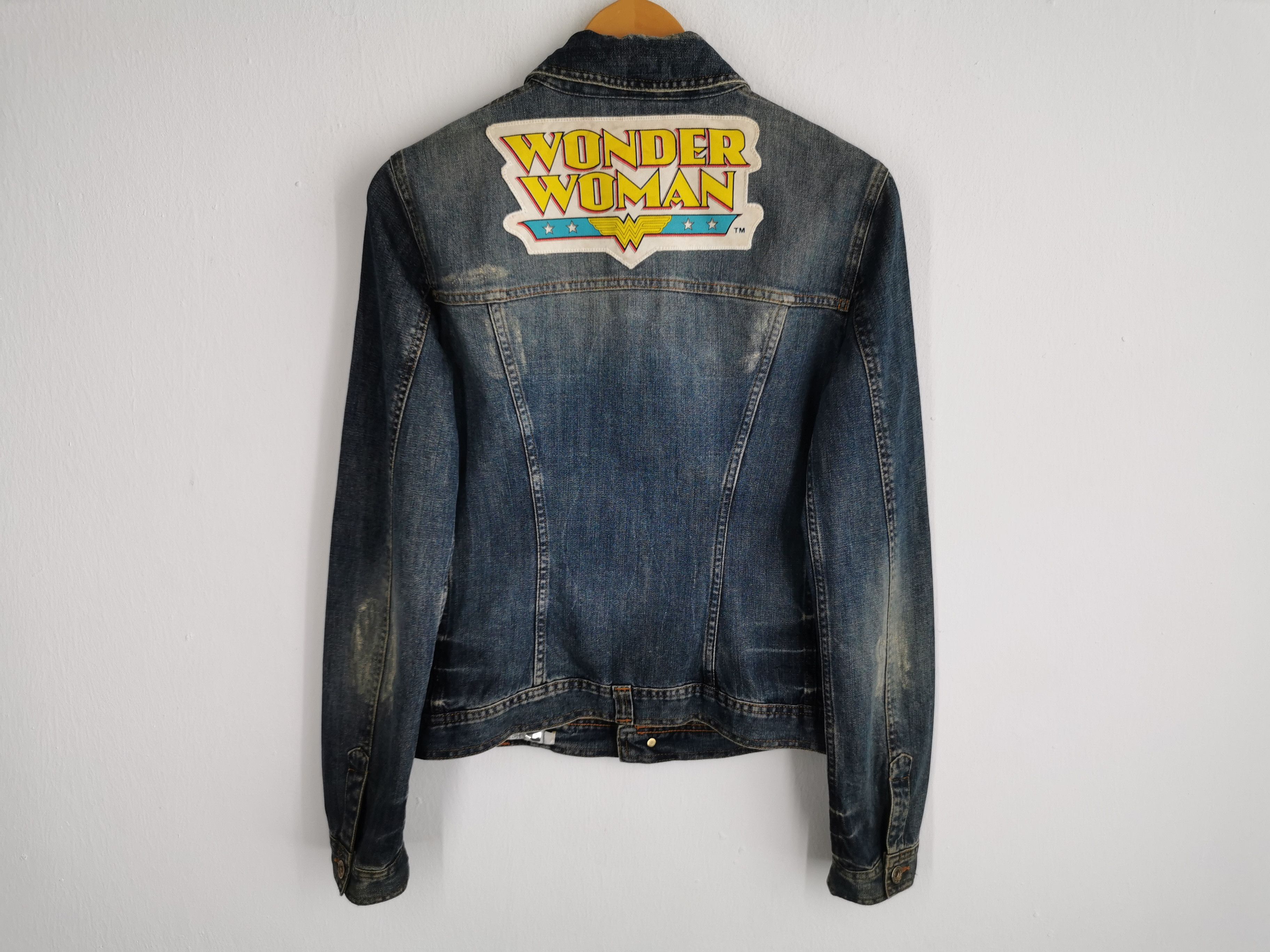 Dolce & Gabbana Vintage 90s Dolce & Gabbana Wonder Women Denim Jacket Size M / US 6-8 / IT 42-44 - 2 Thumbnail