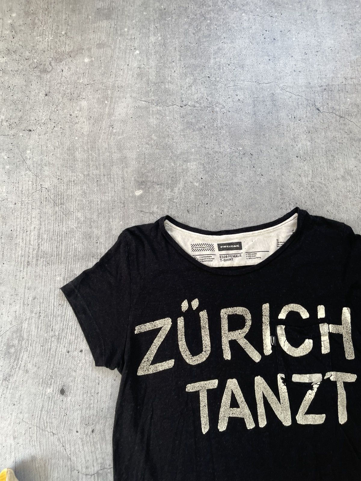 Freitag Vintage Freitag T-Shirt Y2K Size L / US 10 / IT 46 - 5 Thumbnail