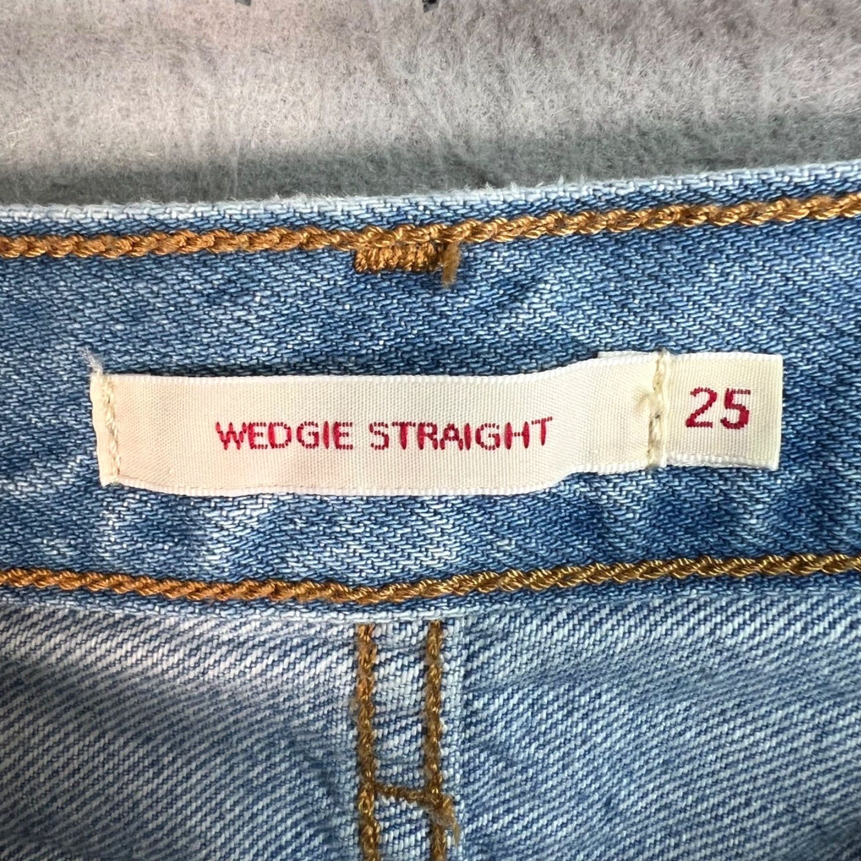 Levi's VINTAGE Levi's Jeans Adult Womens 25 Blue Distressed High-Rise Wedgie Straight Womens Size 42" / US 20 - 3 Thumbnail