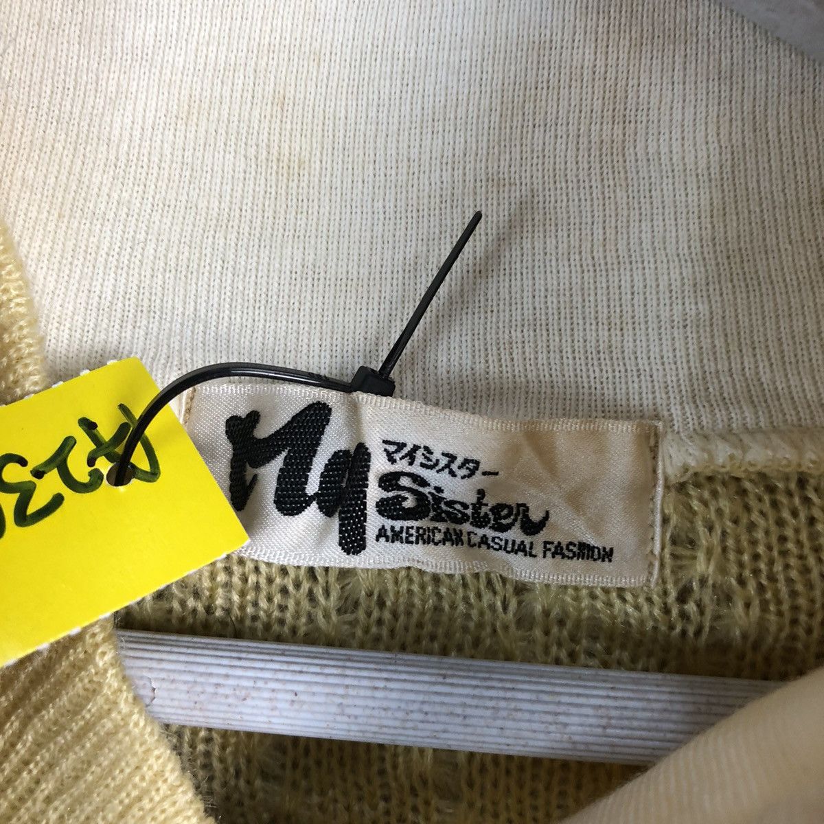 Homespun Knitwear M9 Sister japan vintage Yellow Knitwear #A2360 Size XS / US 0-2 / IT 36-38 - 9 Thumbnail