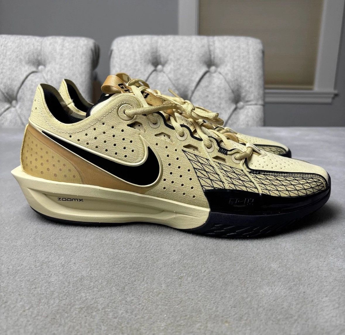 Nike Nike Gt Cut 3 PROMO Team Gold Size US 11.5 / EU 44-45 - 2 Thumbnail