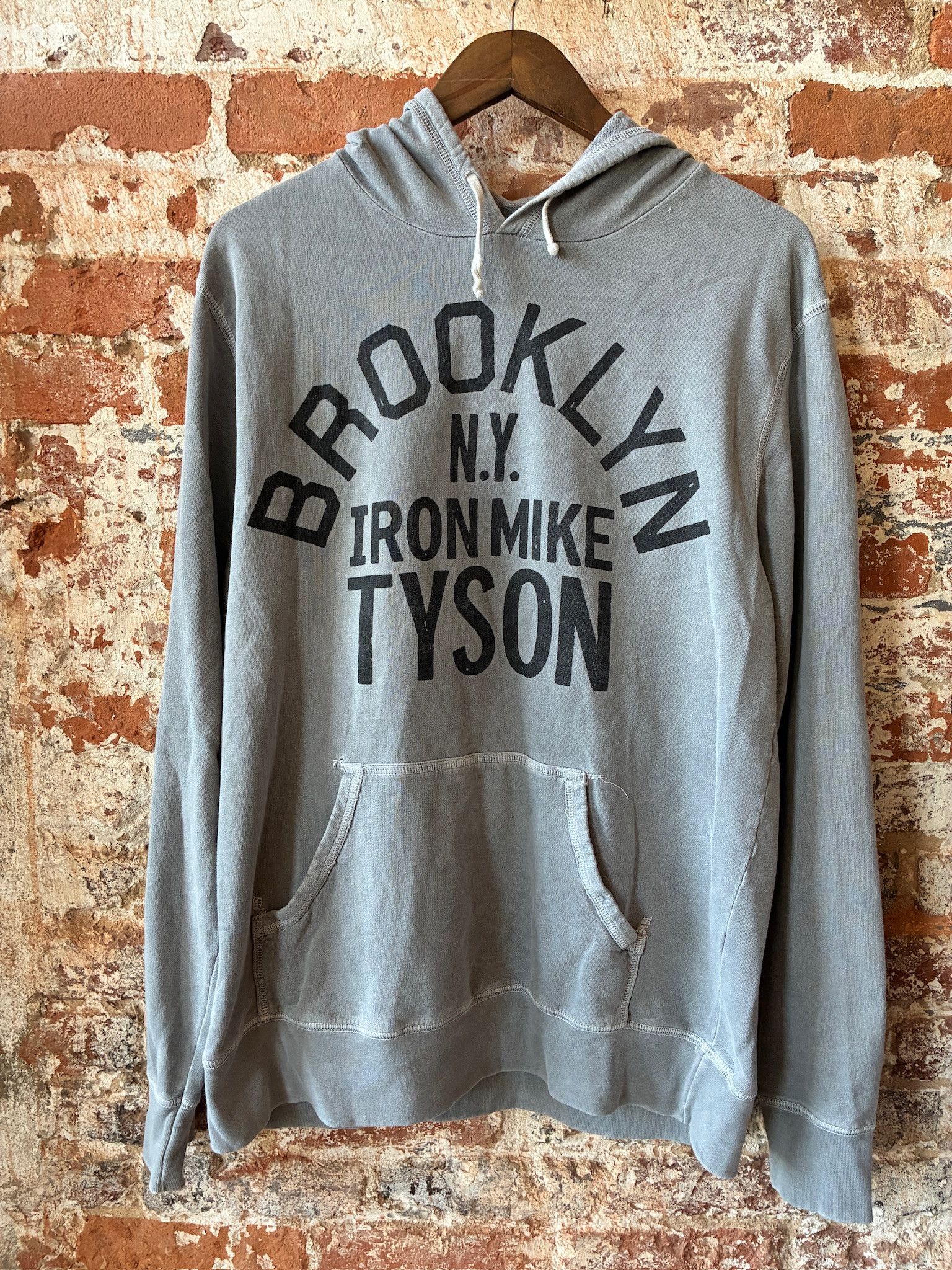 Roots Of Flight Roots of Fight Mike Tyson Brooklyn 1986 Gray Hoodie L Rare Size US L / EU 52-54 / 3 - 1 Thumbnail