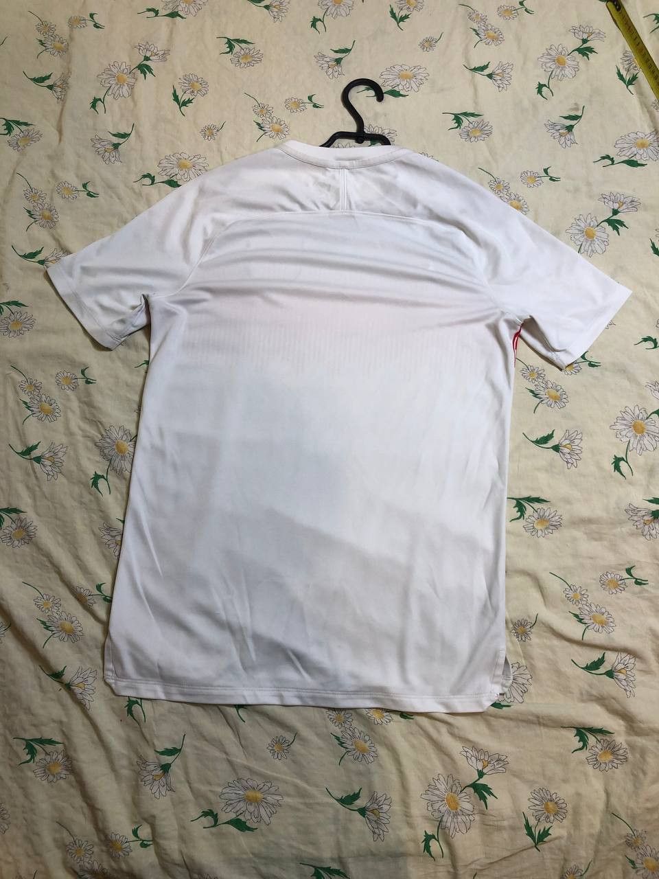 Nike ENGLAND NIKE 2018 WORLD CUP FOOTBALL SOCCER WARM Size US M / EU 48-50 / 2 - 20 Thumbnail