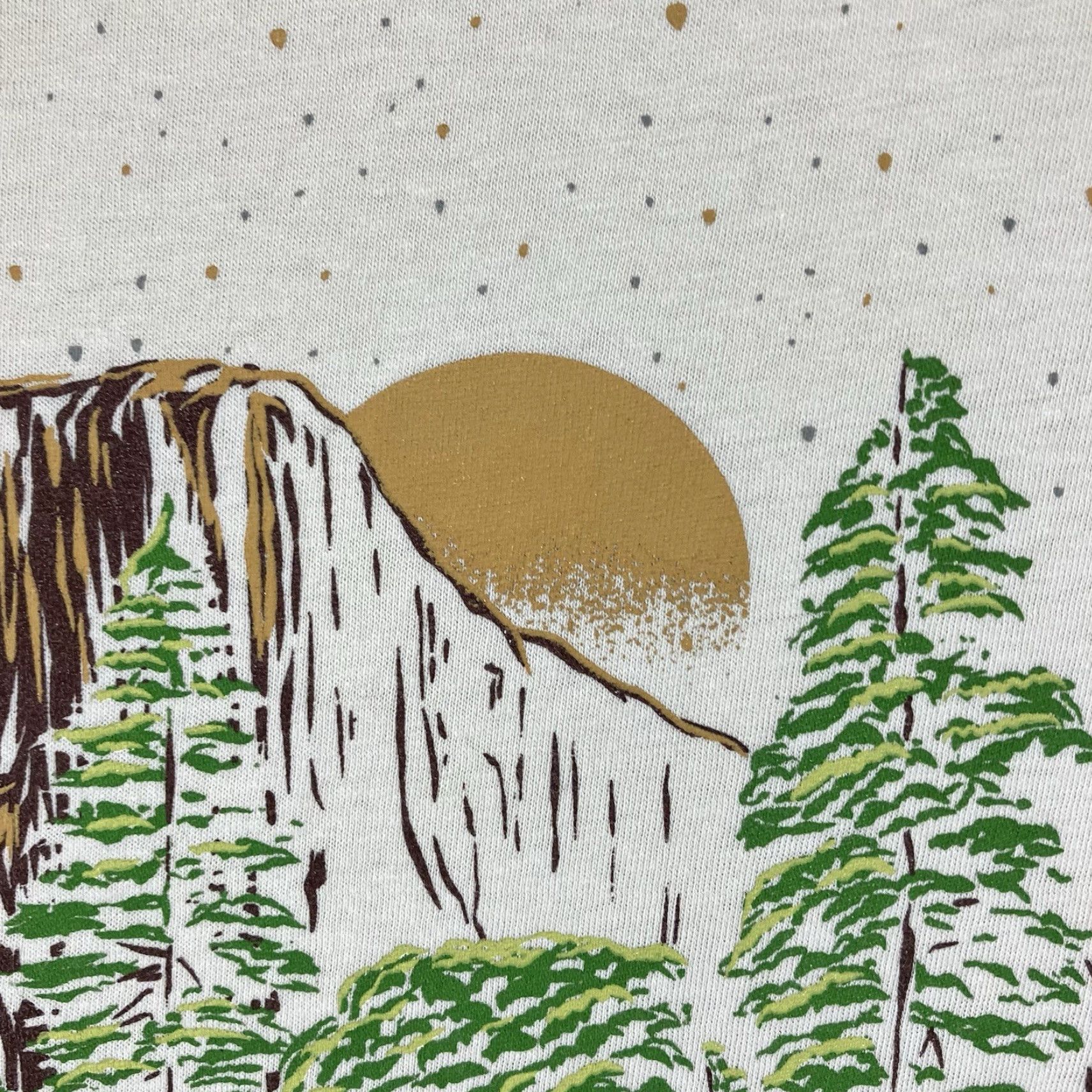 Vintage COLUMBIA Men's Medium Beige Graphic Print T-Shirt Yosemite National Park Outdoor Casual Short Sleeve Size US M / EU 48-50 / 2 - 5 Thumbnail