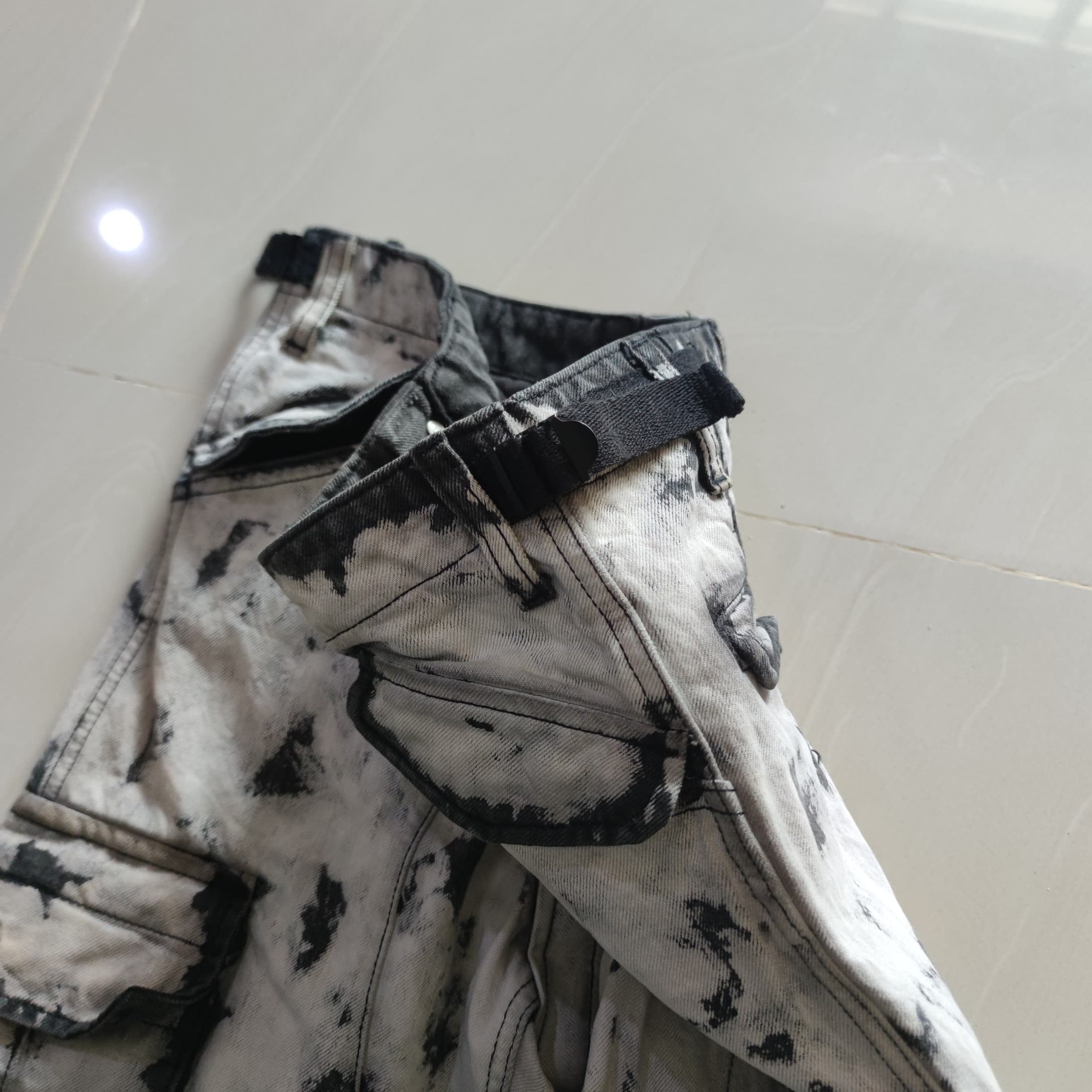 H&M GIAMBATTISTA VALLI PARIS H&M RARE DENIM Size US 30 / EU 46 - 4 Thumbnail