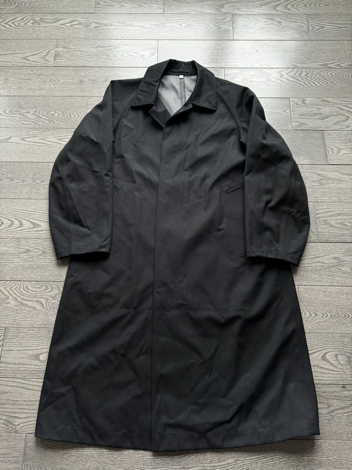 Lemaire × Uniqlo Uniqlo U Taped Seams Raglan Sleeves Coat Size US M / EU 48-50 / 2 - 1 Thumbnail