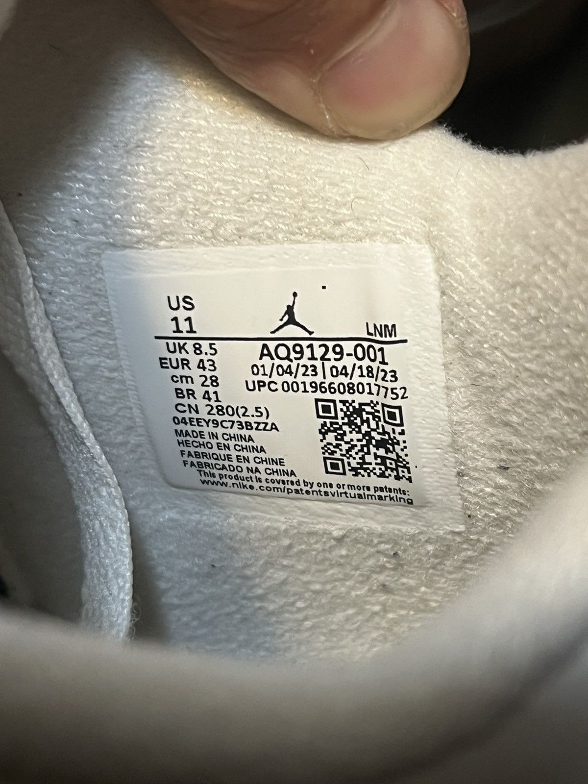 Jordan Brand Frozen Moments ❄️ Size US 9.5 / EU 42-43 - 4 Thumbnail
