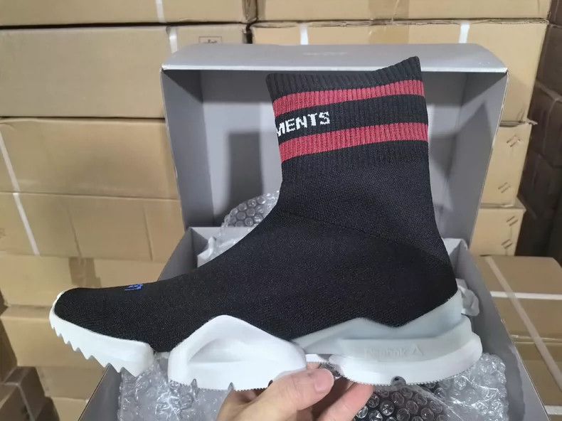 Vetements Vetements Reebok comfortable casual high-top running shoes Size US 9 / EU 42 - 1 Thumbnail