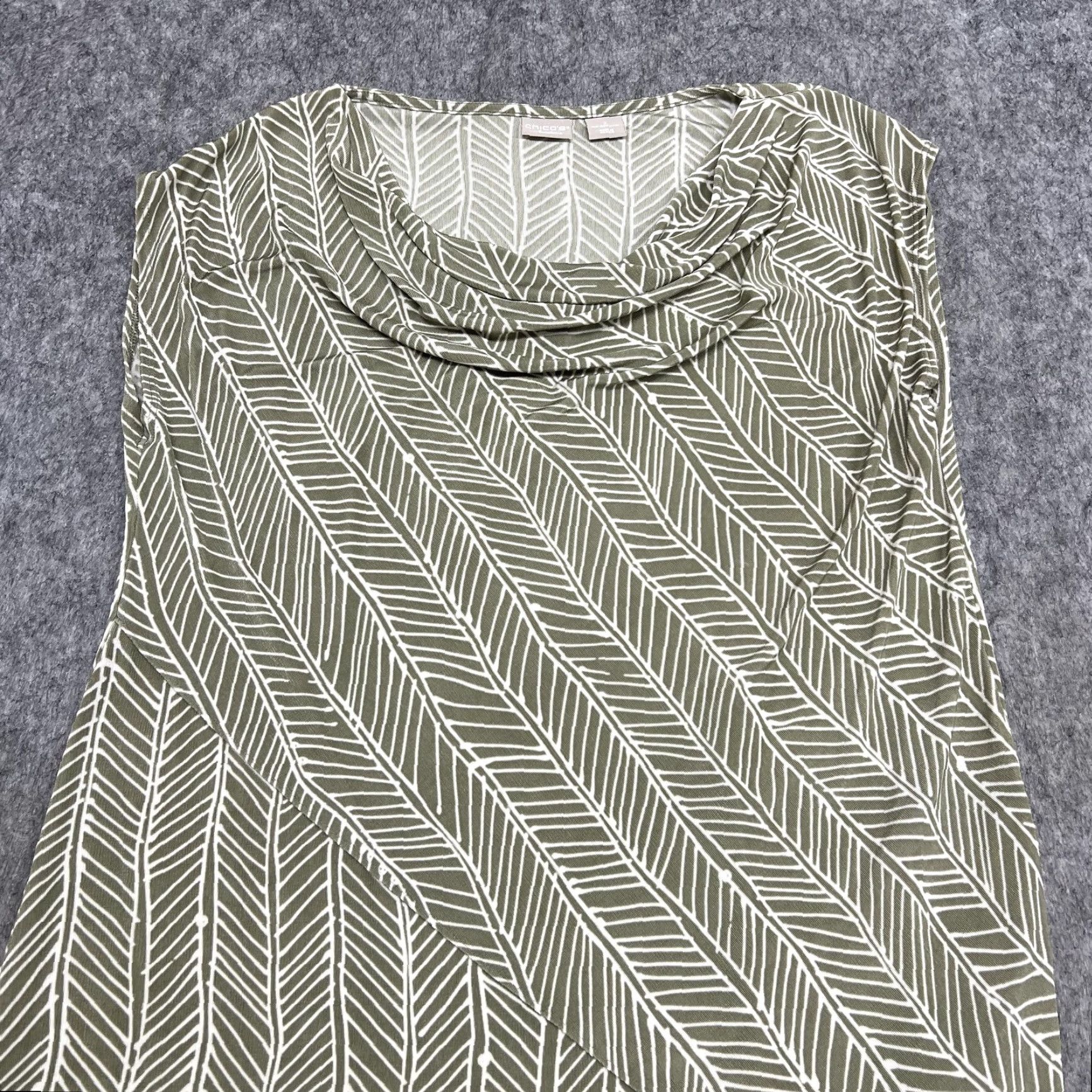 Vintage Chicos Shirt Womens 2 Green Cowl Neck Sleeveless Tunic Top Travelers Geometric Print Casual Summer Flexible Size XS / US 0-2 / IT 36-38 - 4 Thumbnail