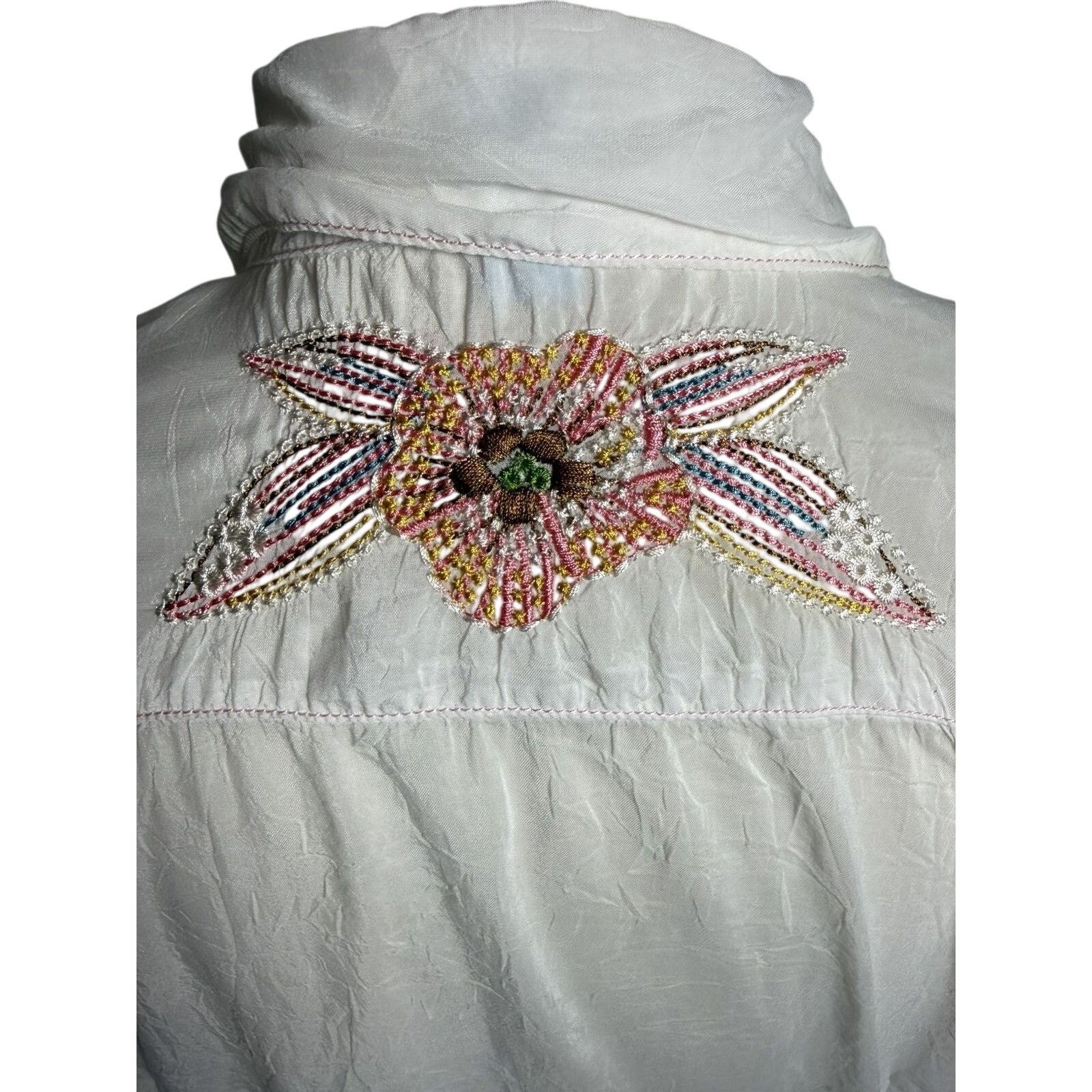 Johnny Was Johnny was white button down top with detailed embroidery Size XL / US 12-14 / IT 48-50 - 8 Thumbnail