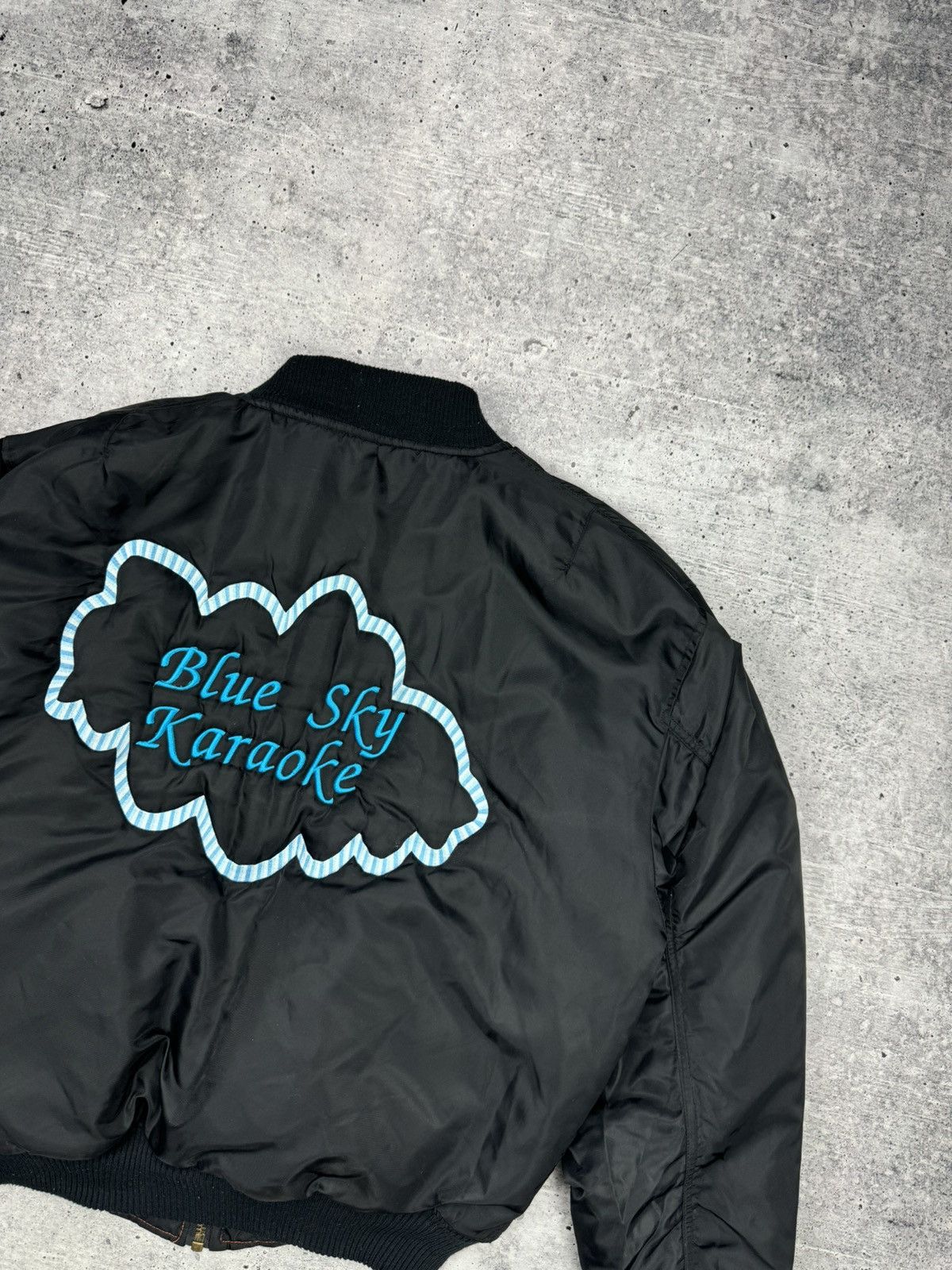 Vintage Vintage MA1 Bomber Jacket Big Logo Blue Sky Karaoke 90’s Y2K Size US L / EU 52-54 / 3 - 16 Thumbnail
