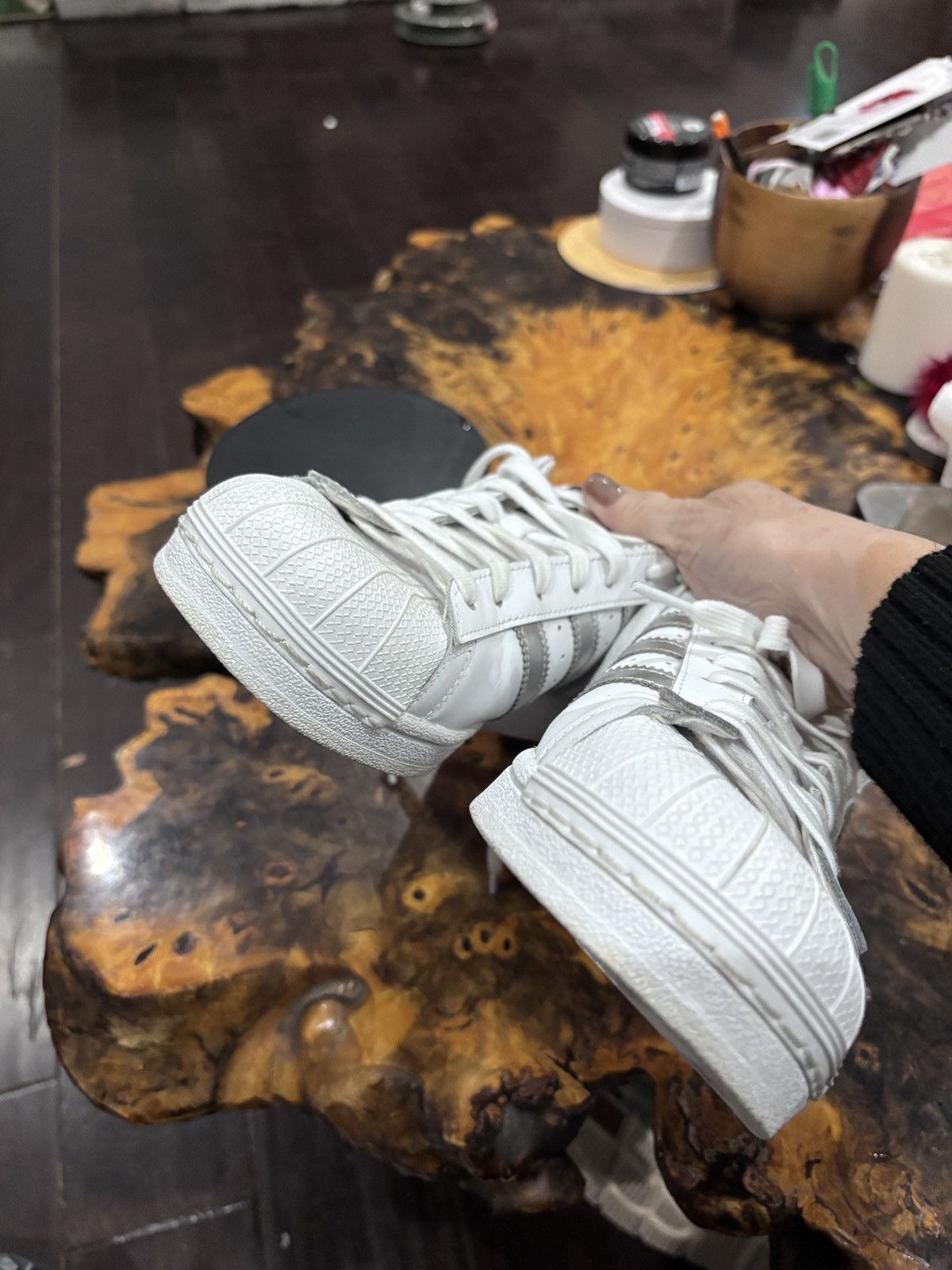 Adidas Adidas Superstar White/Silver MINT Cond. Size 10 Womans Size US 10 / IT 40 - 7 Thumbnail