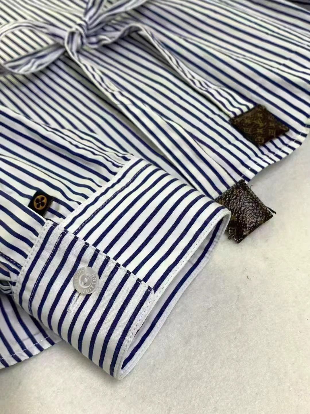 Louis Vuitton LV Ruffle Stripe Shirt Like New 40 Size M / US 6-8 / IT 42-44 - 3 Thumbnail