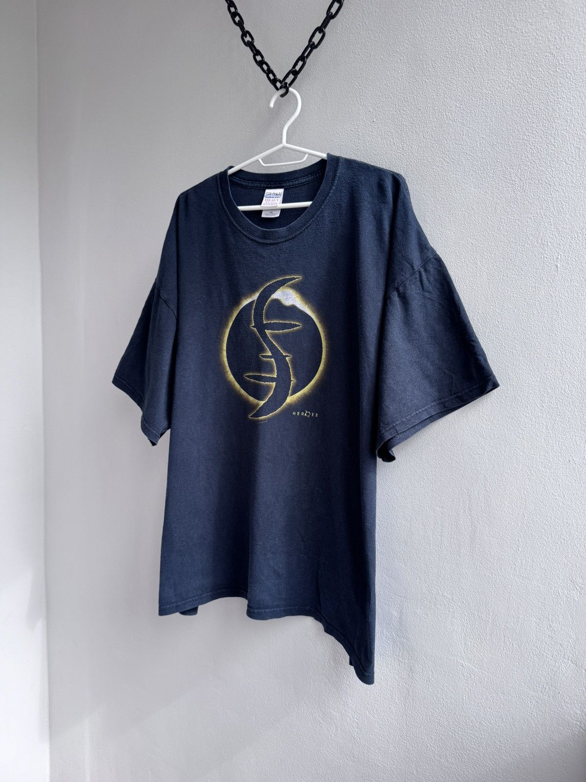 Vintage Vintage 2006 NBC Heroes TV Show Promo T-Shirt Gildan Ultra Size US XXL / EU 58 / 5 - 2 Thumbnail
