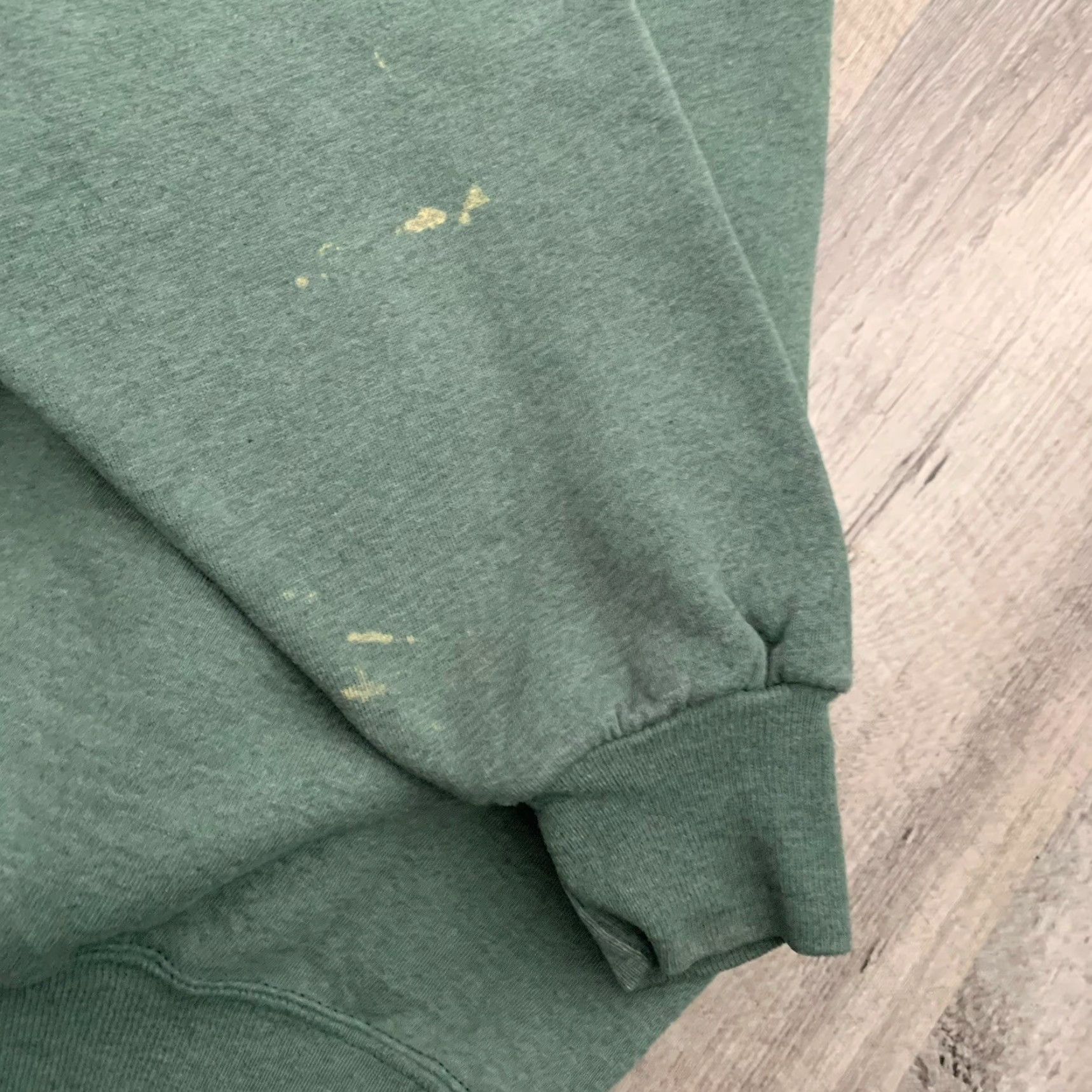 Jerzees VINTAGE Jerzees Sweatshirt Mens XL Green Irish Shamrocks Pullover Crew Neck Long Sleeve Cotton Polyester Fleece Graphic Print Breathable MENS Size US XL / EU 56 / 4 - 7 Thumbnail