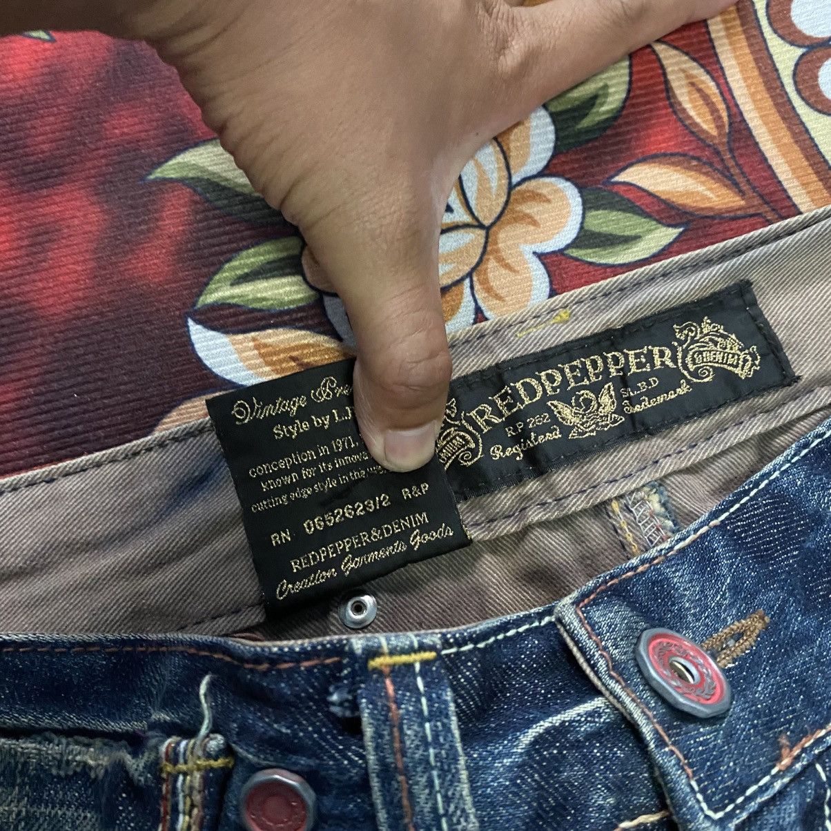 Japanese Brand Vintage Red Pepper Japan Dark Blue Flare Denim Jeans Size US 28 / EU 44 - 7 Thumbnail
