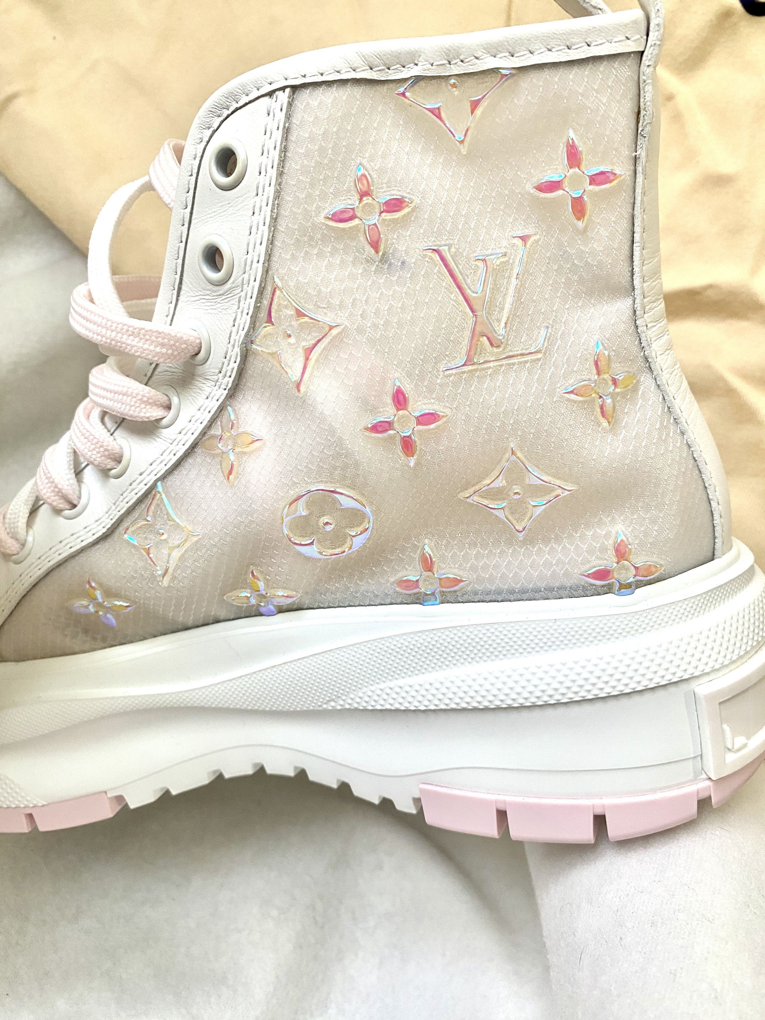 Louis Vuitton LV Monogram Mesh Sneakers Size US 8 / IT 38 - 2 Thumbnail