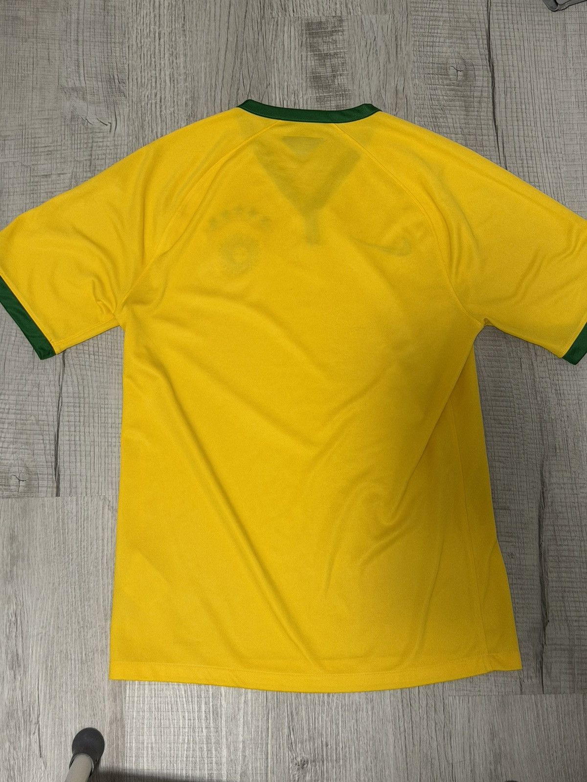 Nike Authentic 2014 Brazil Jersey Size US S / EU 44-46 / 1 - 3 Thumbnail