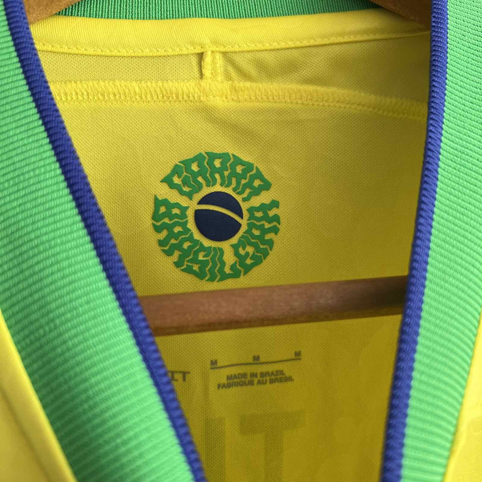 Nike Nike Brazil Soccer Kit Soccer jersey Home Yellow Sz S Size US S / EU 44-46 / 1 - 4 Thumbnail