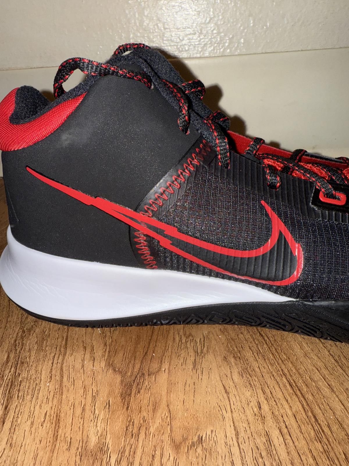 Nike Nike Kyrie 4 Flytrap Black University Red Size US 9 / EU 42 - 10 Thumbnail
