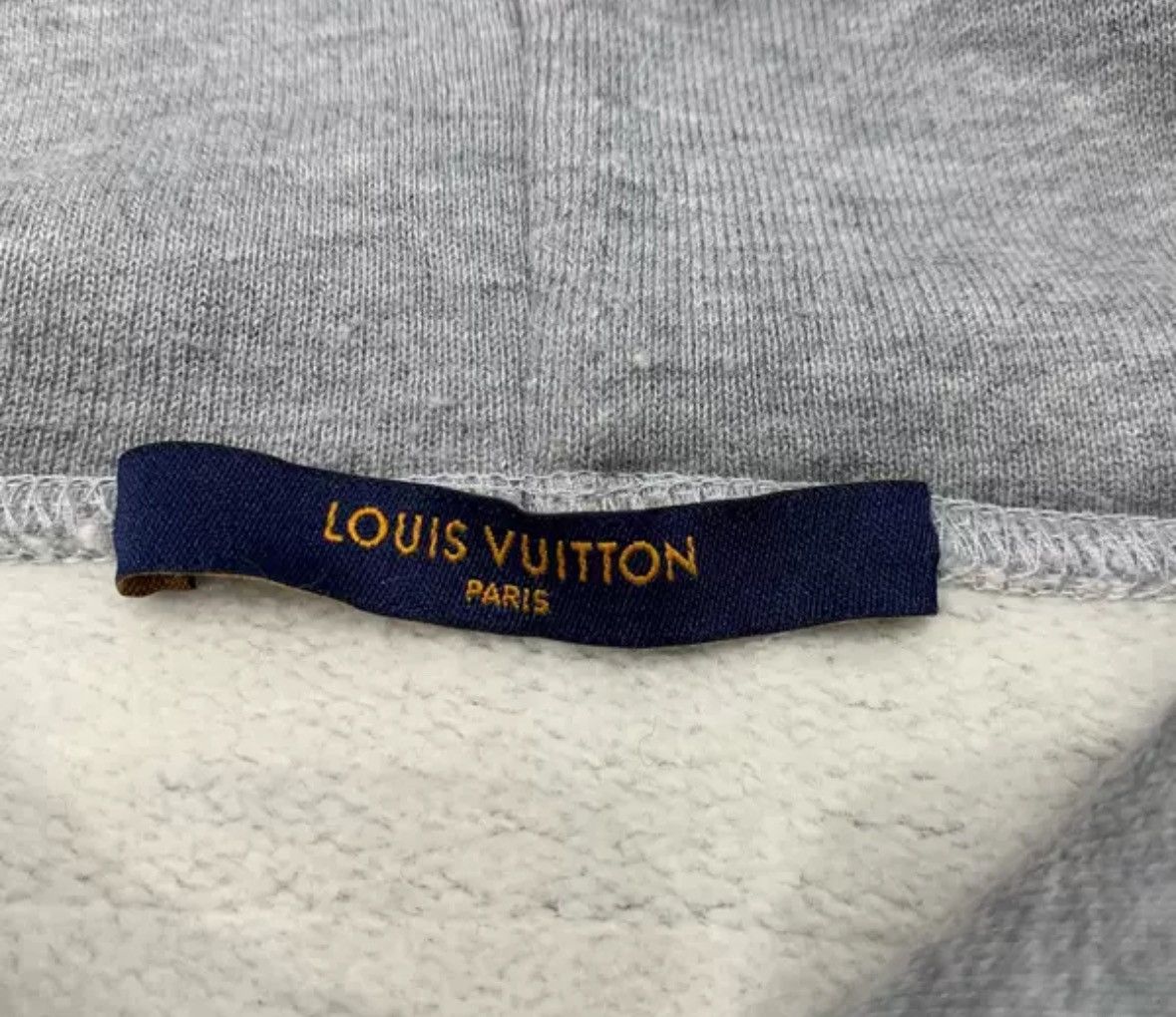 Louis Vuitton Louis Vuitton Grey bullet screen plush hoodie sweatshirt Size US S / EU 44-46 / 1 - 5 Thumbnail