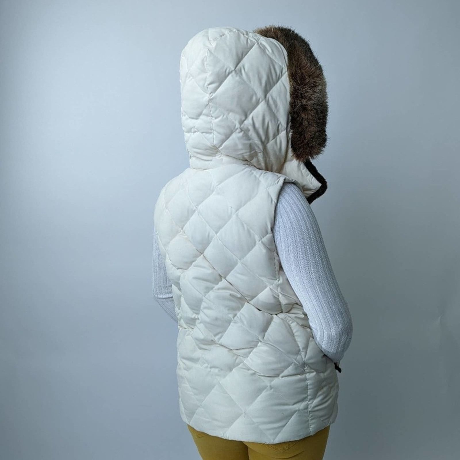 Lauren Ralph Lauren Lauren Ralph Lauren Creamy Quilted Hooded Puffer Vest Size S / US 4 / IT 40 - 10 Thumbnail
