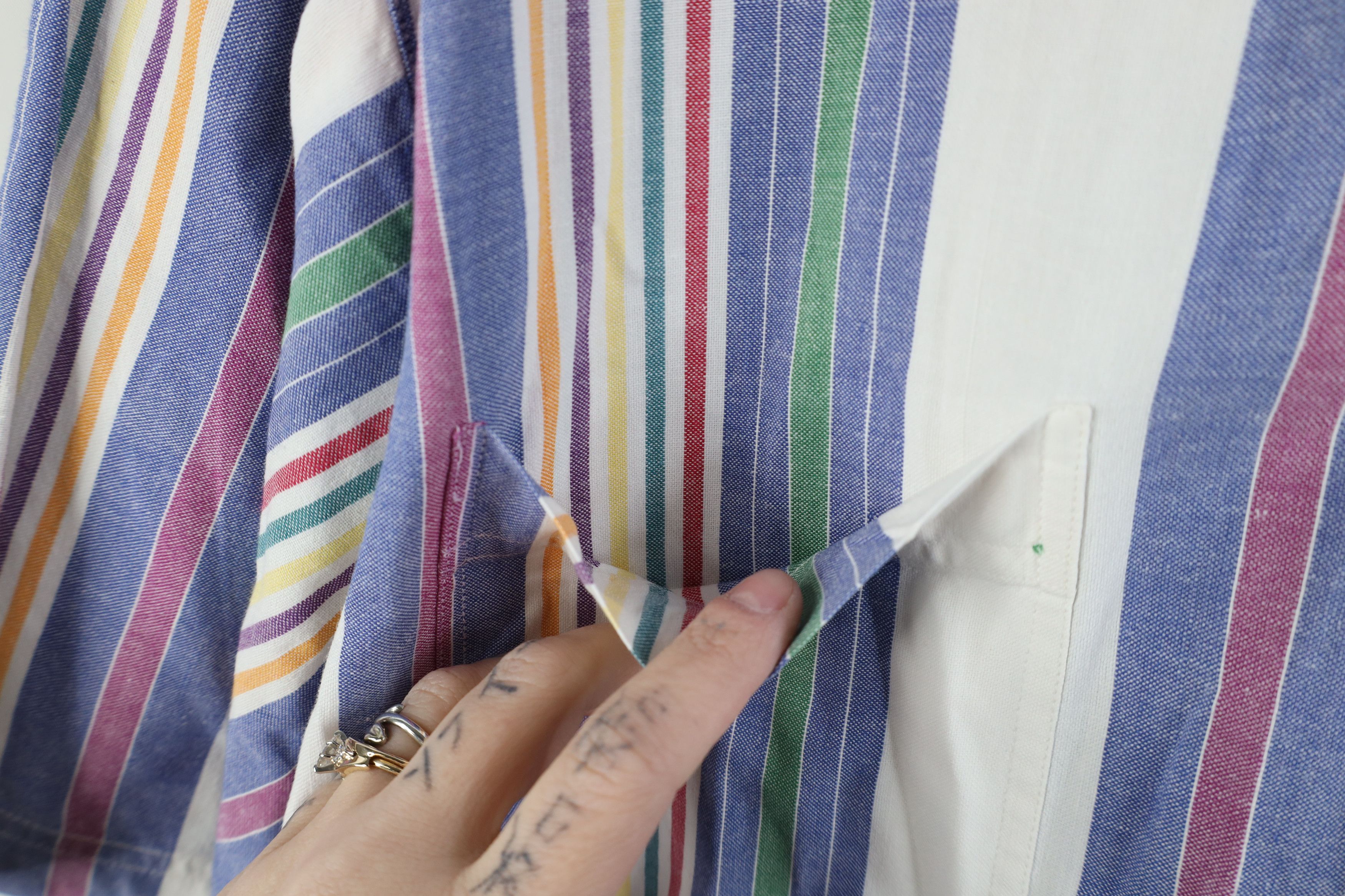 Vintage Vintage 90s Streetwear Short Sleeve Button Down Shirt Size US XL / EU 56 / 4 - 6 Thumbnail