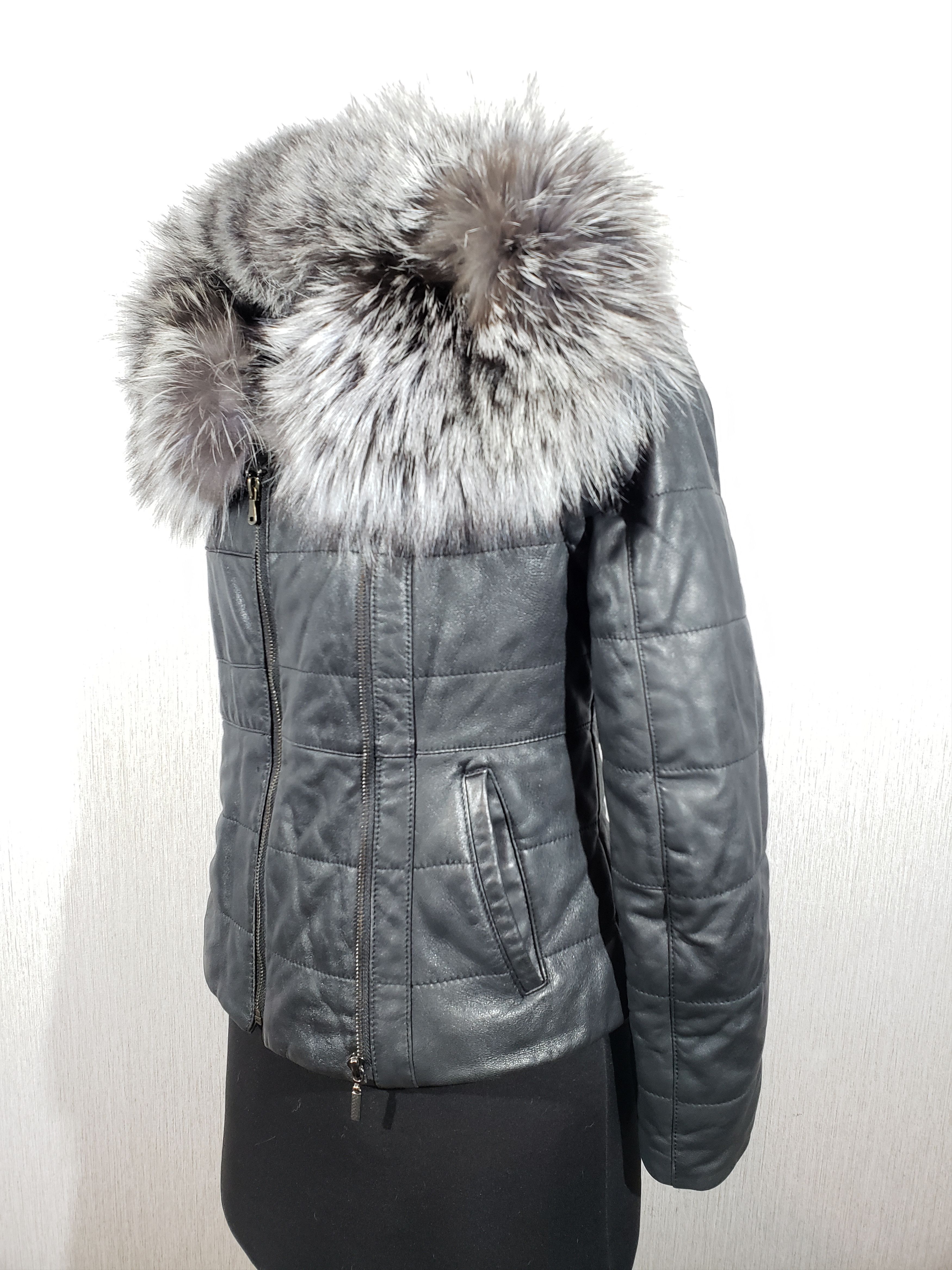 Uniqlo Black women's leather jacket with a hood. Size M / US 6-8 / IT 42-44 - 2 Thumbnail
