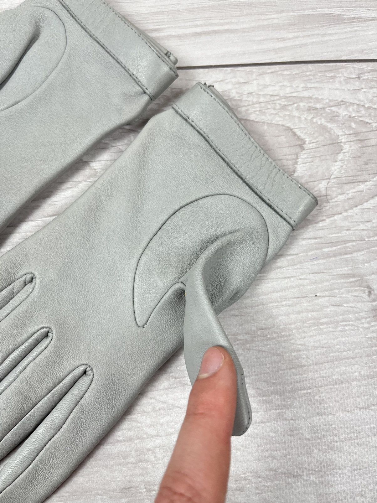 Chanel Chanel Luxury Grey Leather Lambskin Silk Lining Logo Gloves Size ONE SIZE - 14 Thumbnail
