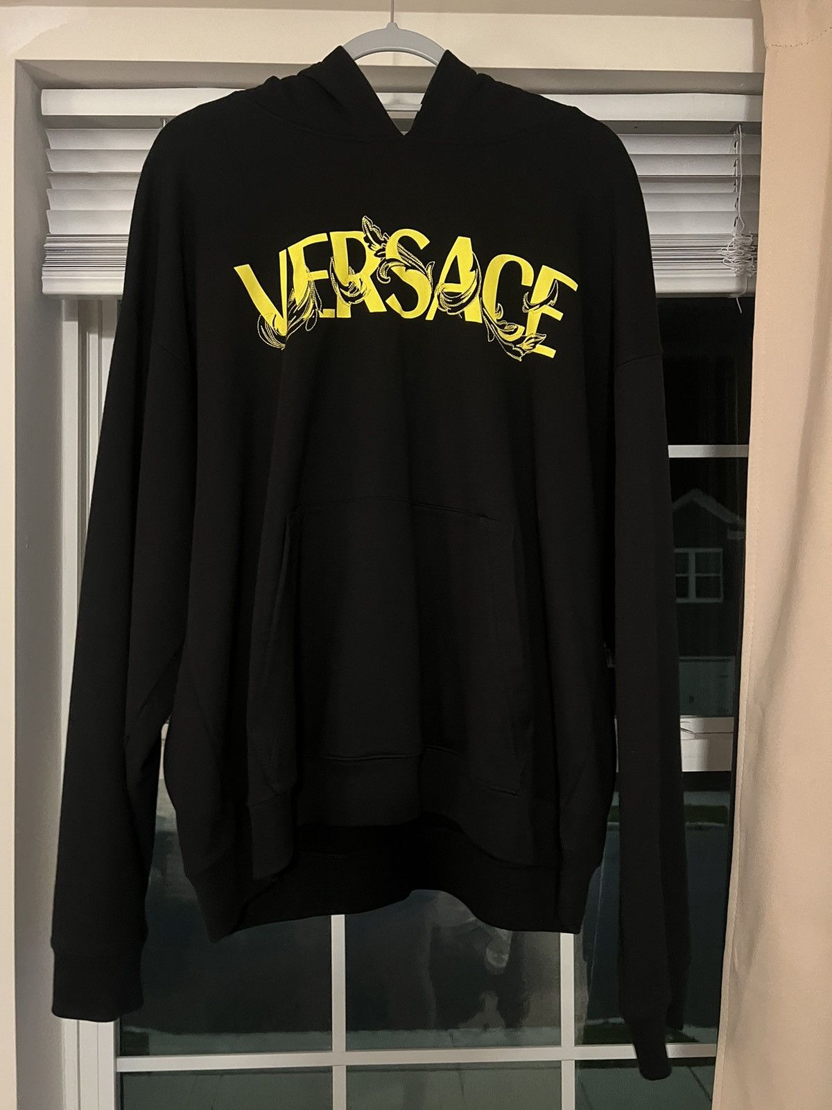 Versace Versace Logo Printed Hoodie Size US XXL / EU 58 / 5 - 1 Thumbnail