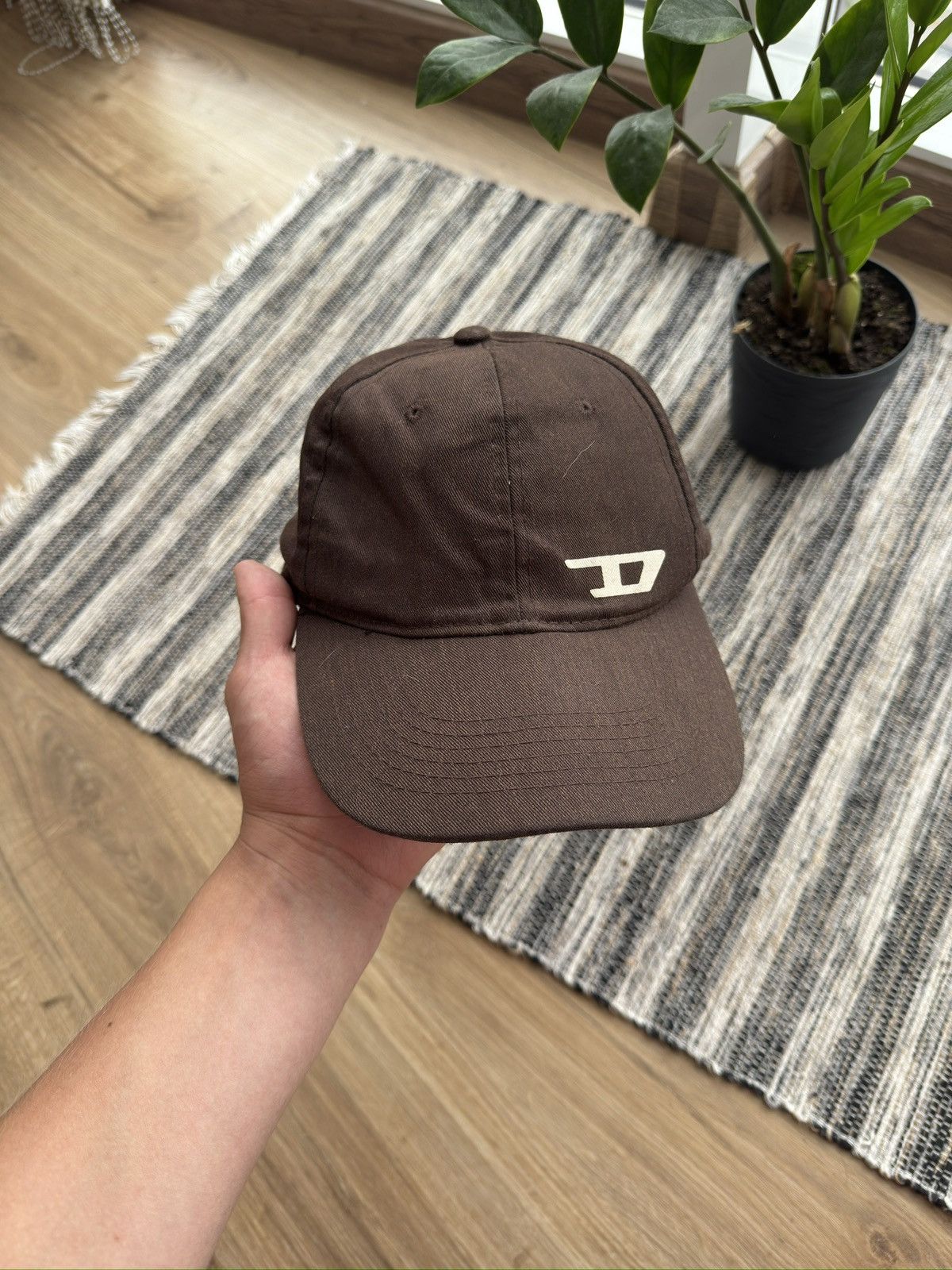 Diesel Vintage DIESEL Brown Y2K Distressed cap hat Size ONE SIZE - 1 Thumbnail