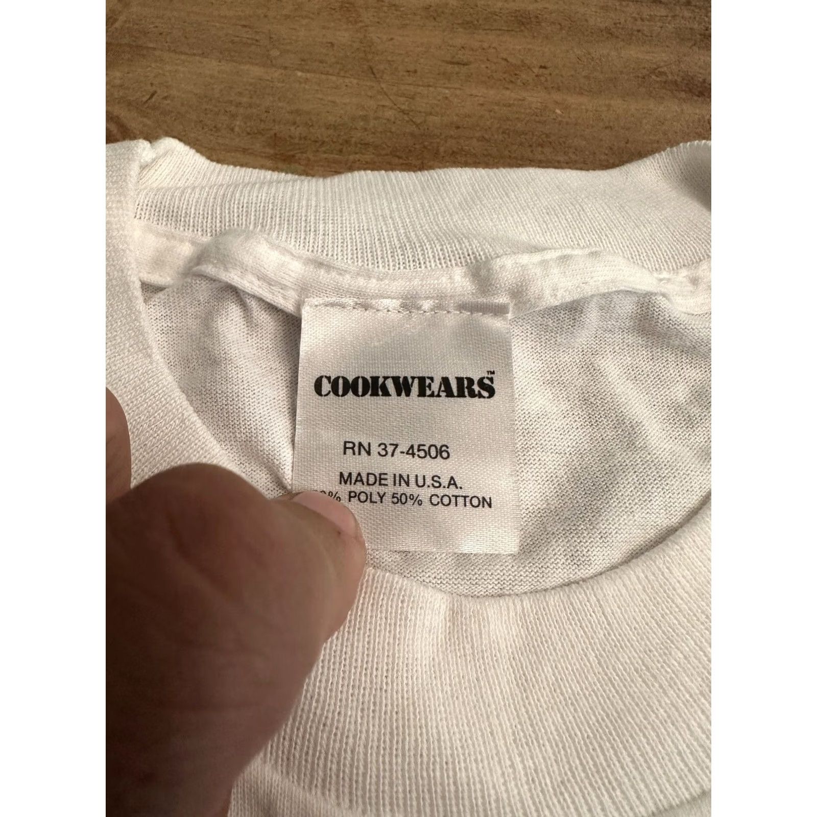 Vintage VINTAGE Cookwears T-Shirt XL White Cotton Blend Single Stitch Bar B Que Sauce Grill Style Farm Cows 1990s Mens Toys? Size US XL / EU 56 / 4 - 6 Thumbnail
