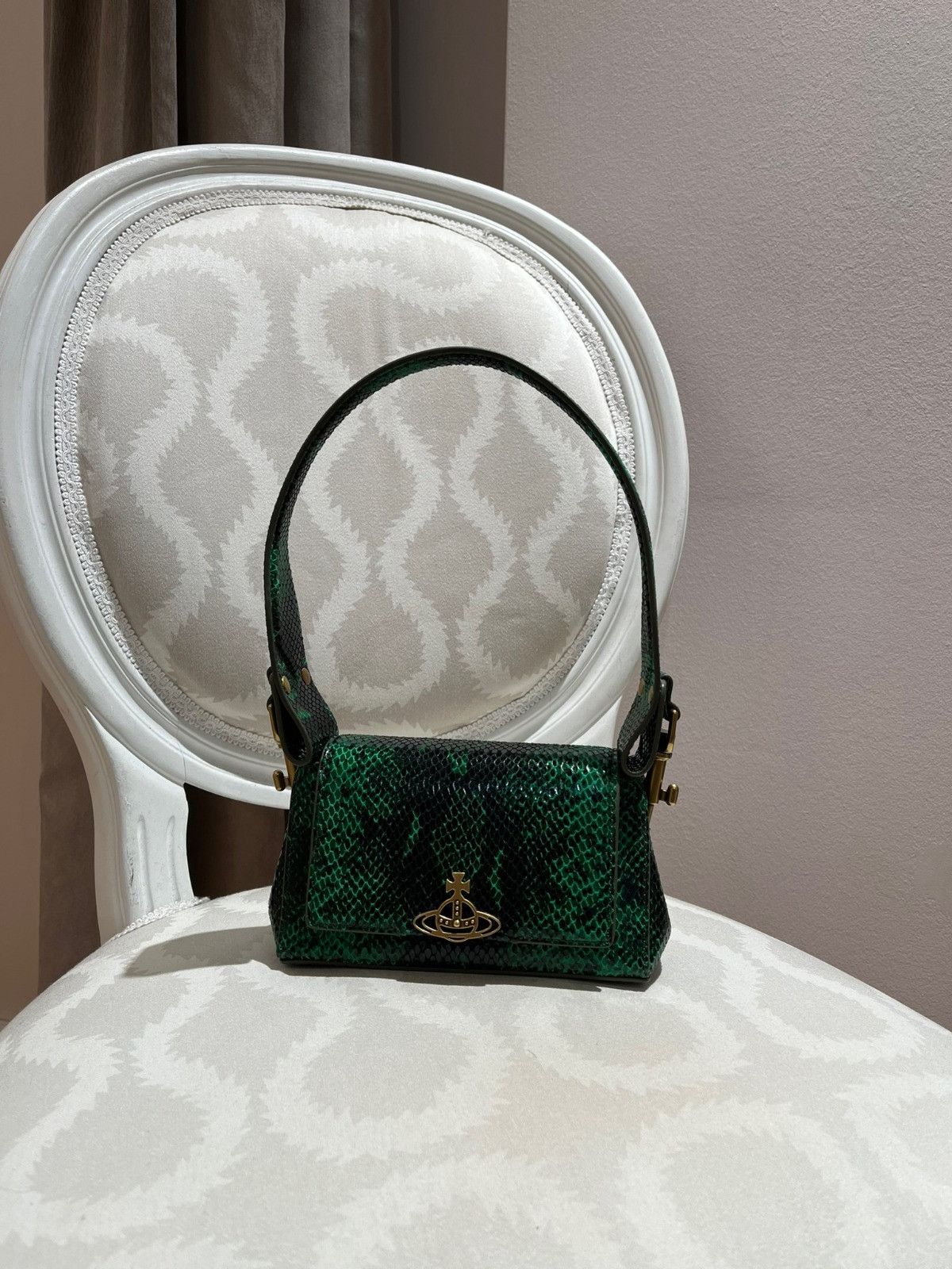 Vivienne Westwood o1f1d3z0825 Size: OS / Hazel Small Handbag in Green Size ONE SIZE - 1 Preview