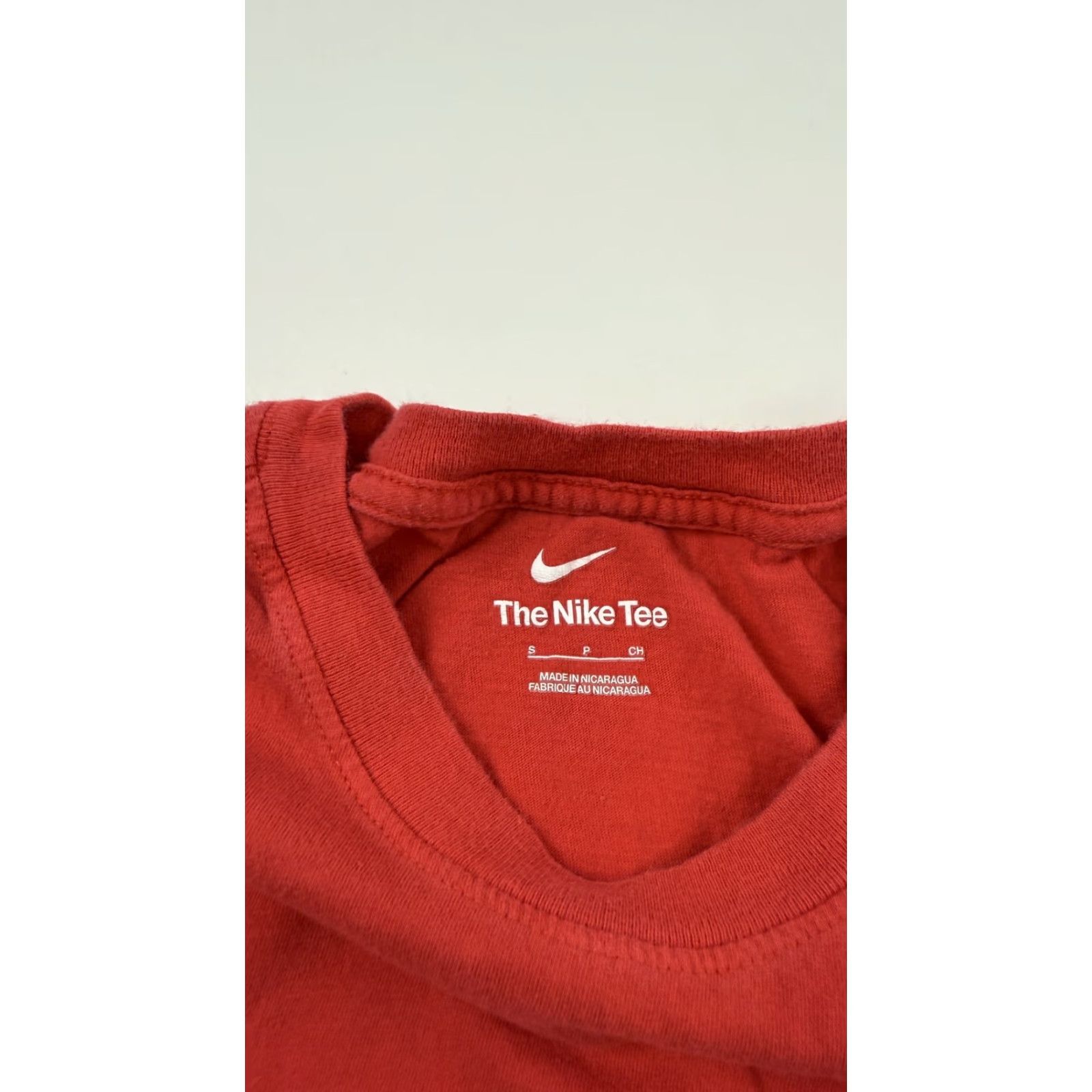 Nike VINTAGE Nike Shirt Mens Small Red Graphic Swoosh Logo Smiley Face Streetwear Tee Size US S / EU 44-46 / 1 - 3 Thumbnail
