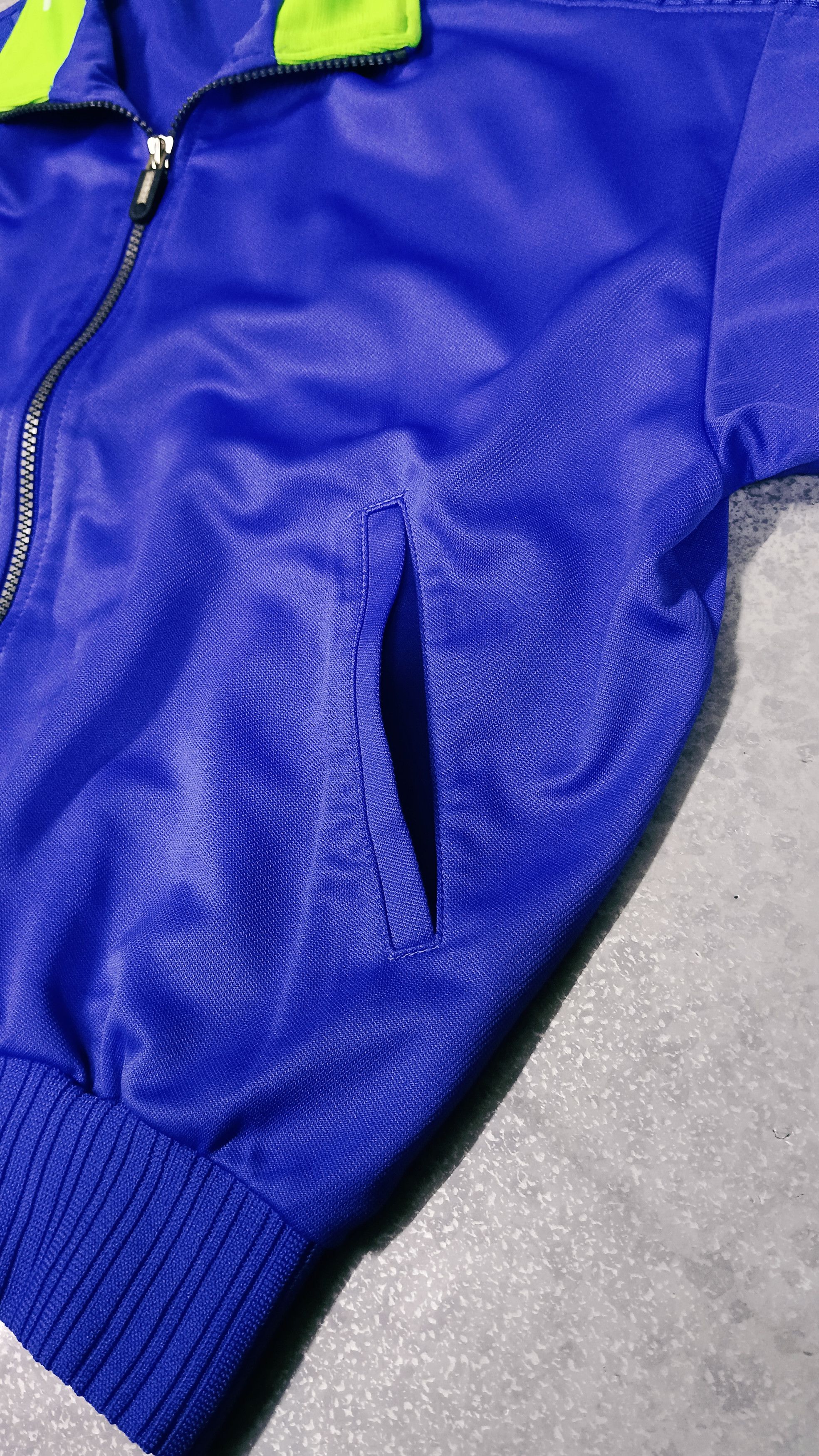Adidas Rare Vintage Adidas x Descente Track Top Sweater Size US L / EU 52-54 / 3 - 7 Thumbnail