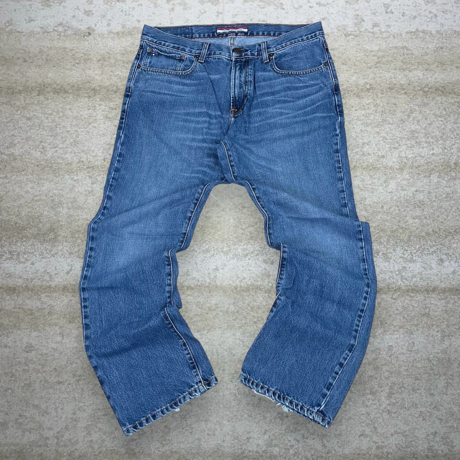 Tommy Hilfiger Vintage Y2K Tommy Hilfiger Jeans 34x30 Relaxed Medium Wash Size US 34 / EU 50 - 2 Thumbnail