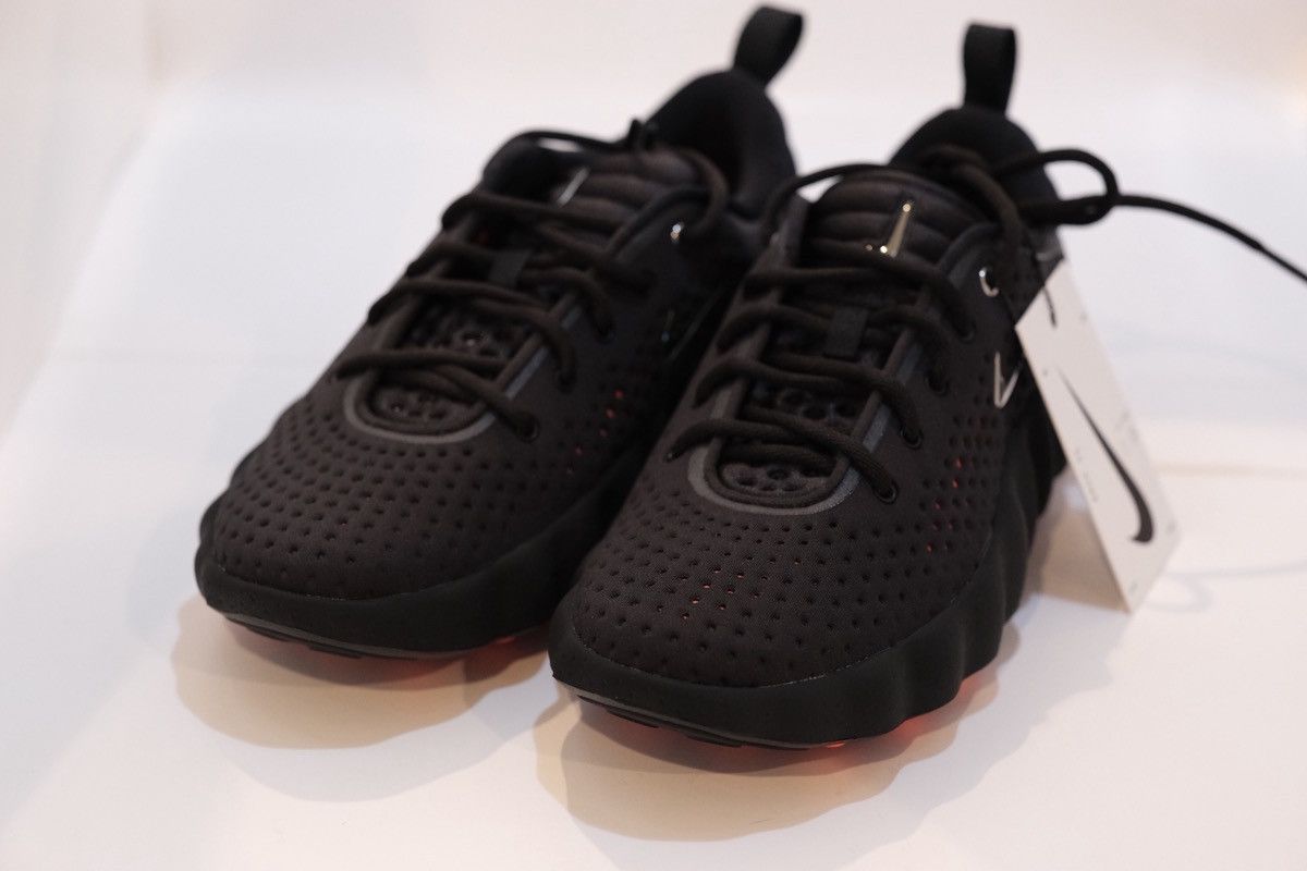 Nike Nike Mind 002 Black Hyper Crimson - HQ4308-001 Size 8.5 Size US 8.5 / EU 41-42 - 5 Thumbnail