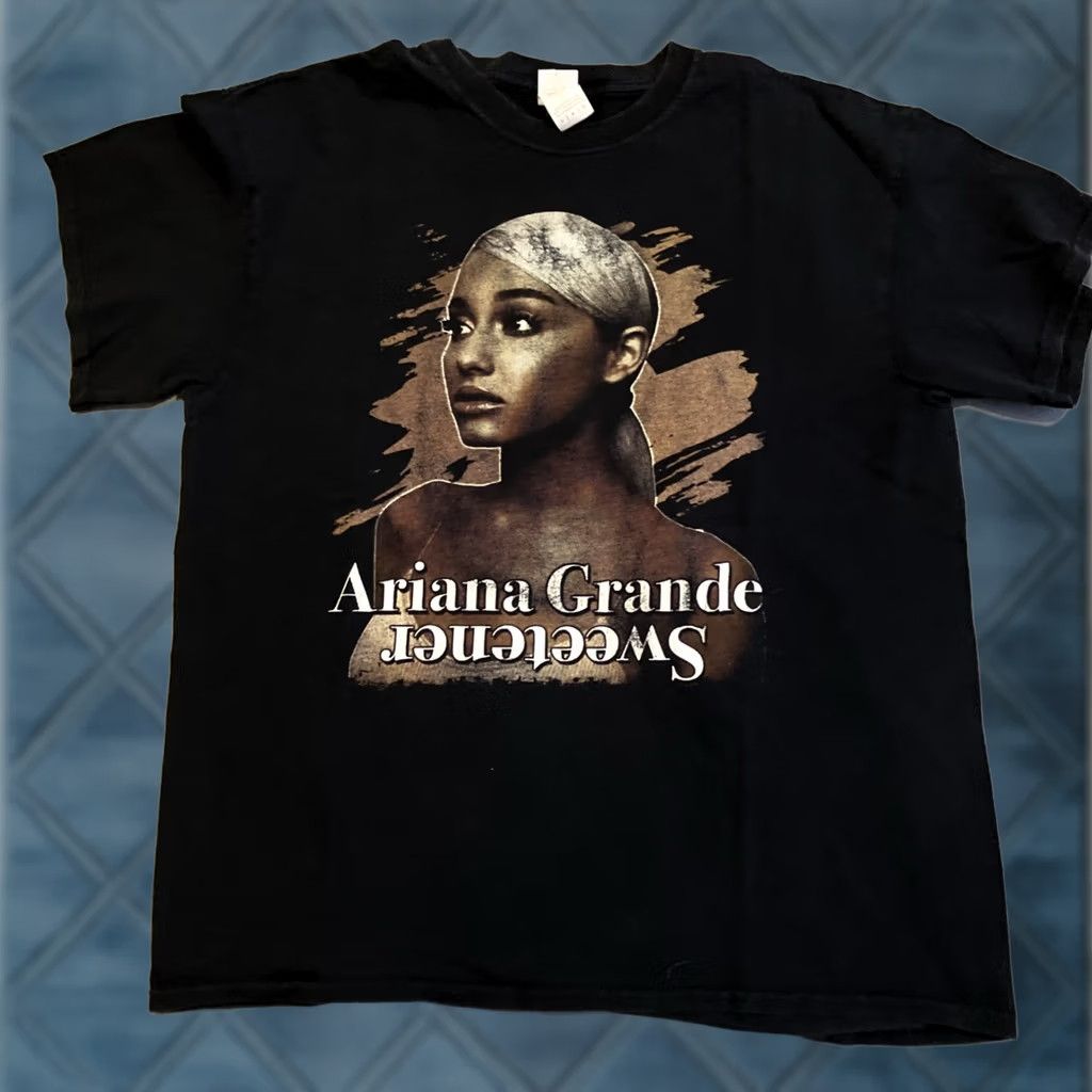 Gildan Ariana Grande Sweetener World Tour 2019 Concert T Shirt Double Sided Awesome Large L Size US L / EU 52-54 / 3 - 1 Thumbnail