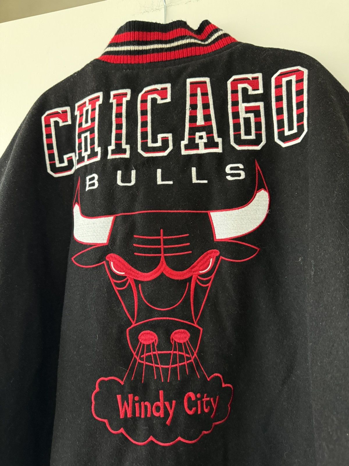 Jeff Hamilton Jeff Hamilton JH Designs Chicago Bulls Varisty Shell Jacket Size US XL / EU 56 / 4 - 2 Thumbnail