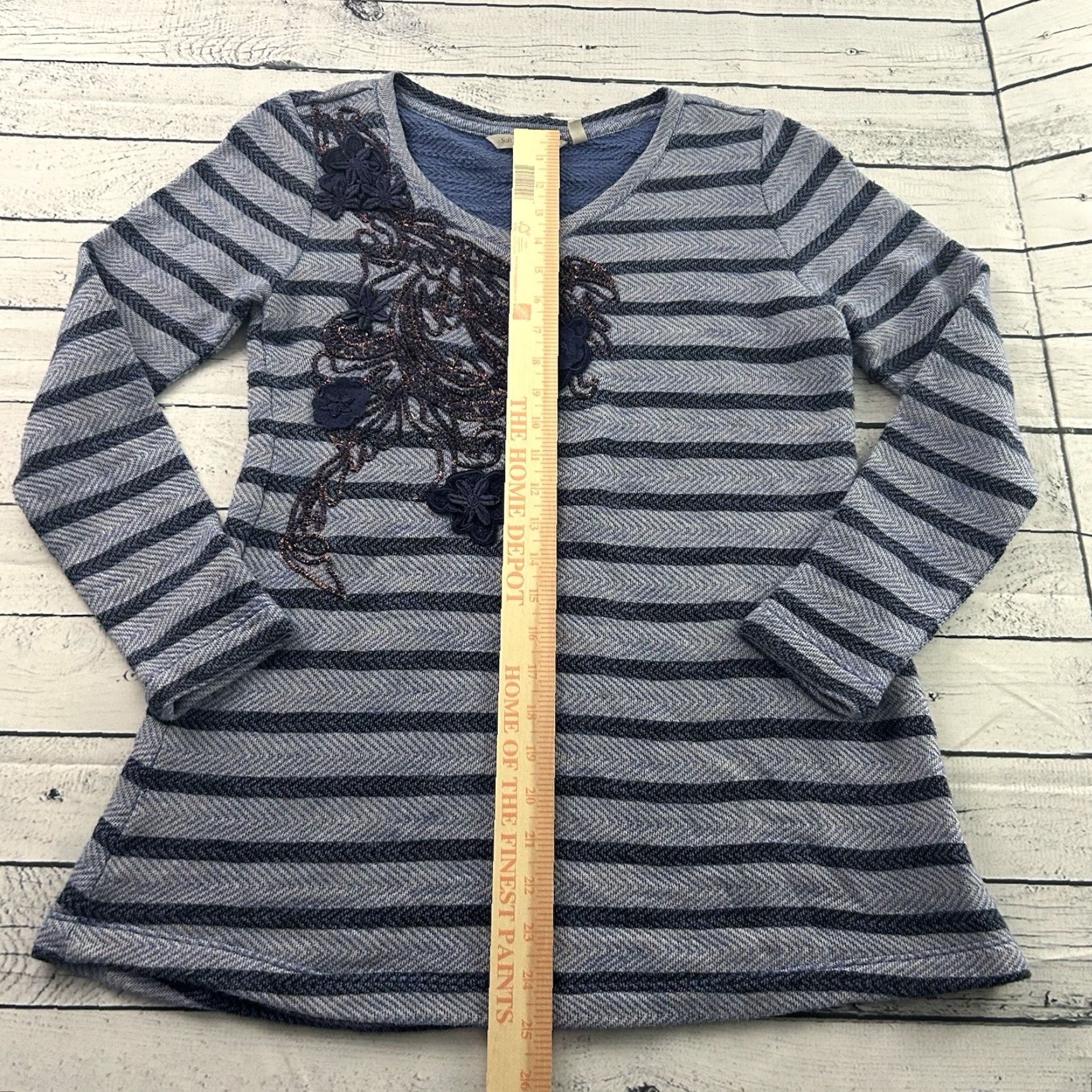 Soft Surroundings Soft Surroundings Embroidered Striped Sweater Top Women Petite Small Blue Pullover Knit Shirt Mens Womens? Size S / US 4 / IT 40 - 3 Thumbnail