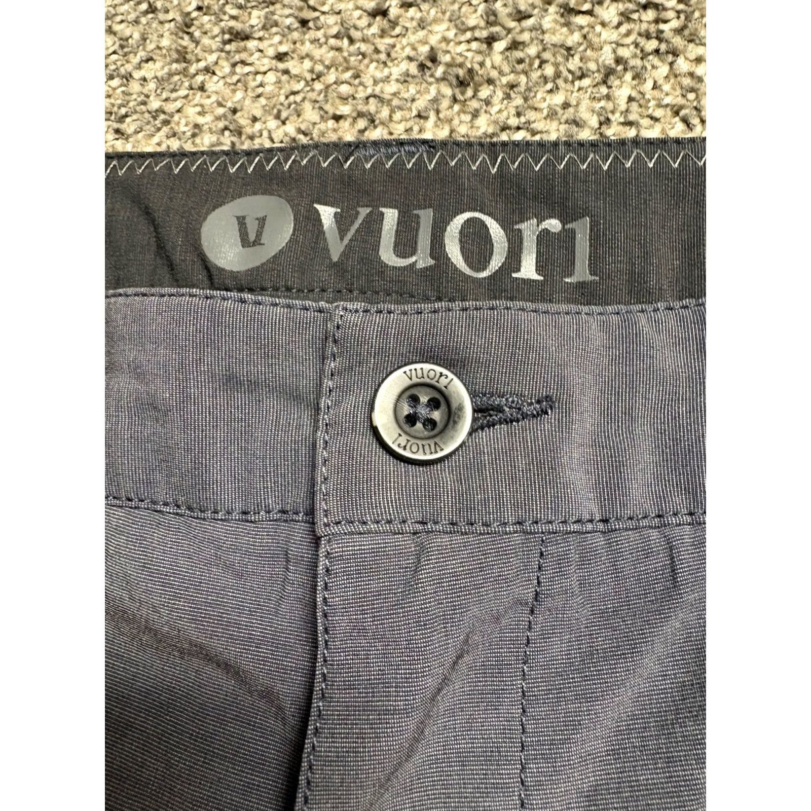 Vuori Vuori Aim Shorts Mens 34 Gray Performance Chino Stretch Golf V368 Size US 34 / EU 50 - 3 Thumbnail