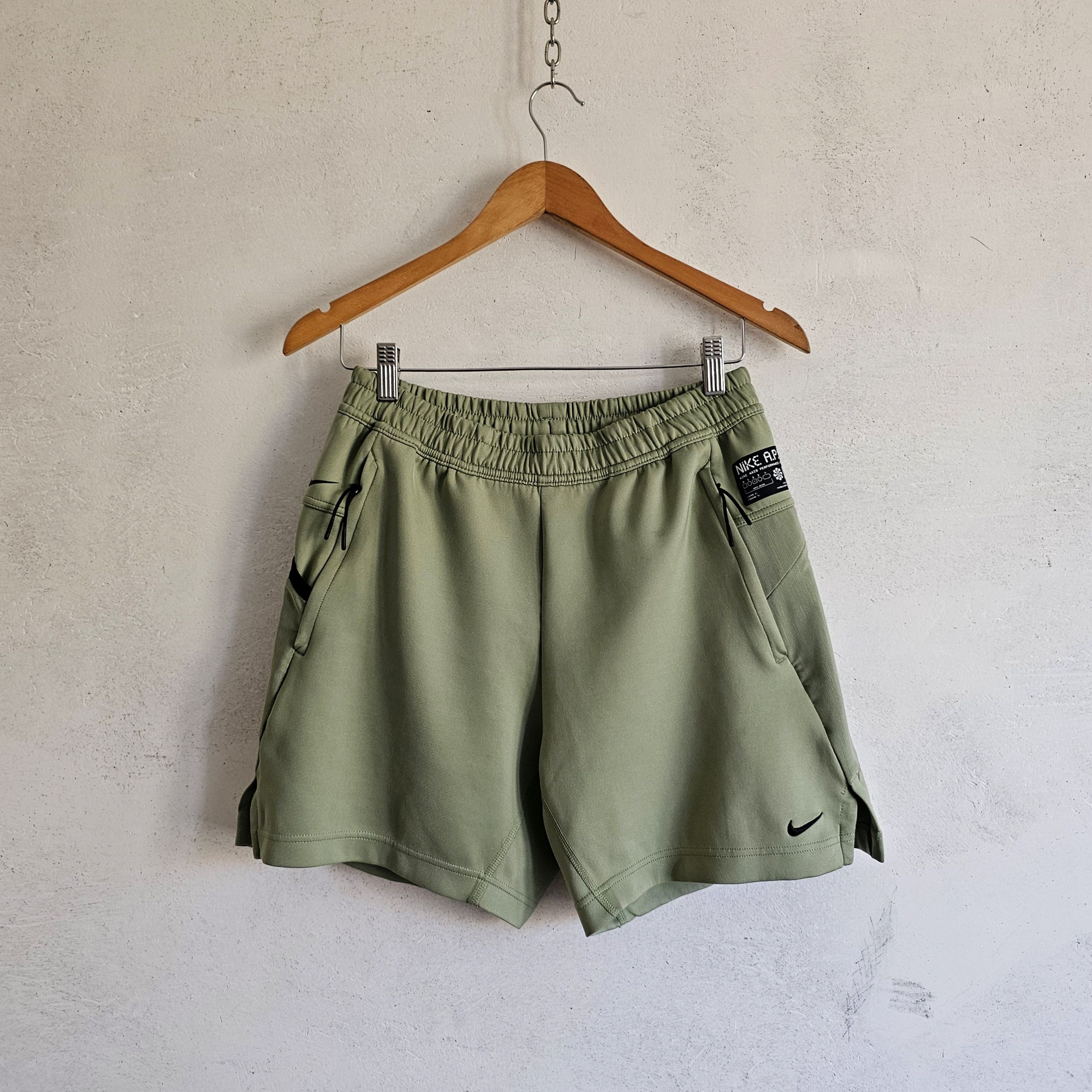 Nike × Nike ACG Nike Dri-Fit ADV A.P.S. shorts Size US 32 / EU 48 - 1 Thumbnail