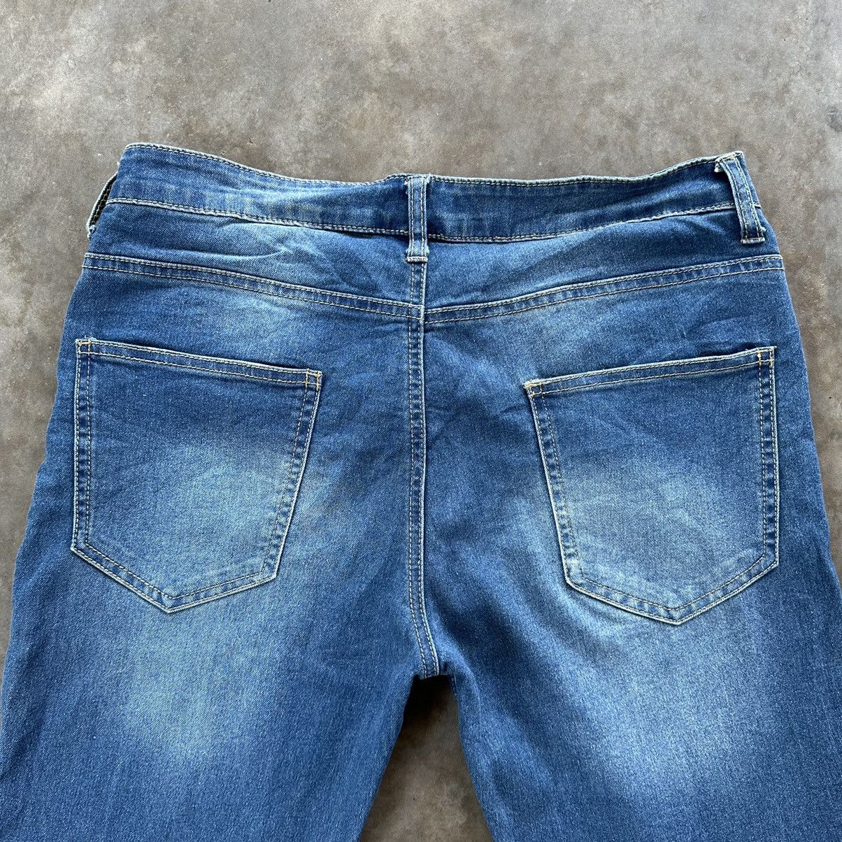 Japanese Brand Vintage Roshell Distressed Slim Fit Faded Denim Jean Pant Size US 32 / EU 48 - 12 Thumbnail
