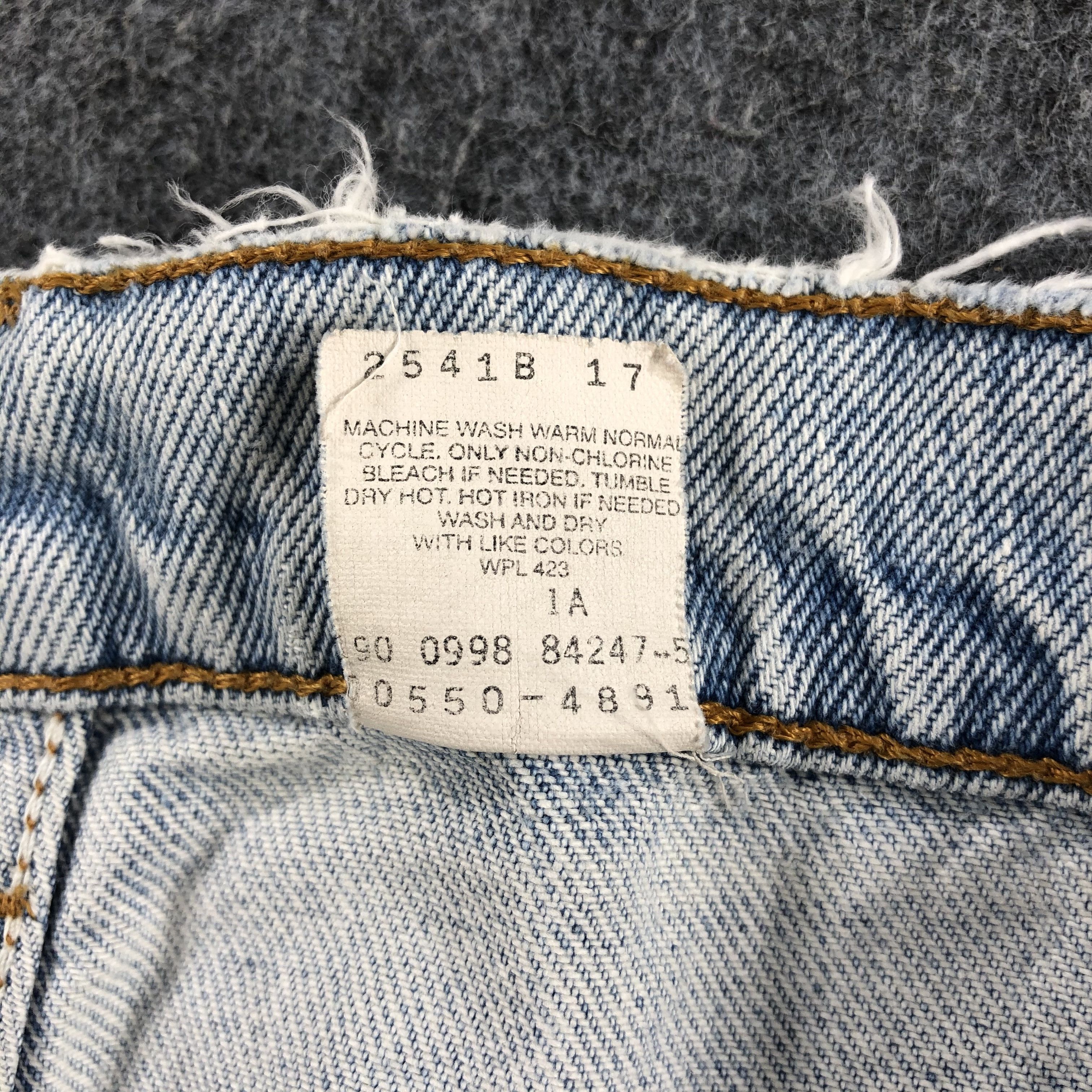 Levi's Vintage 90s Light Wash Levis 550 Jeans-J1658 Size US 30 / EU 46 - 15 Thumbnail